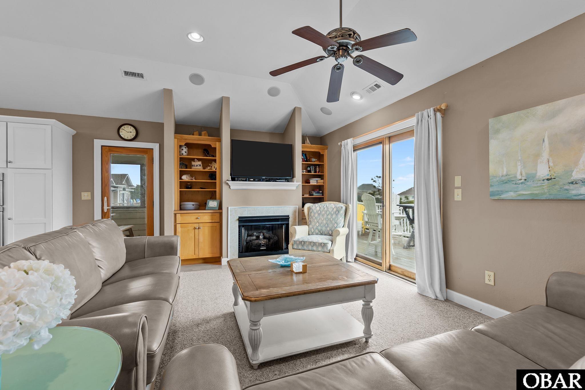 Corolla, North Carolina, 27927, United States, 6 Bedrooms Bedrooms, ,6 BathroomsBathrooms,Residential,Active,1944104