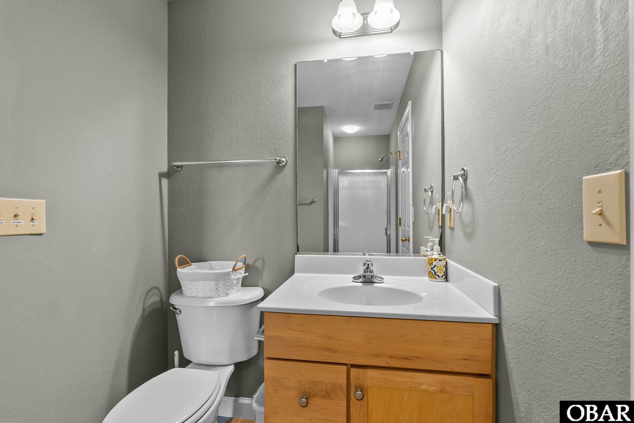 Corolla, North Carolina, 27927, United States, 6 Bedrooms Bedrooms, ,6 BathroomsBathrooms,Residential,Active,1944104