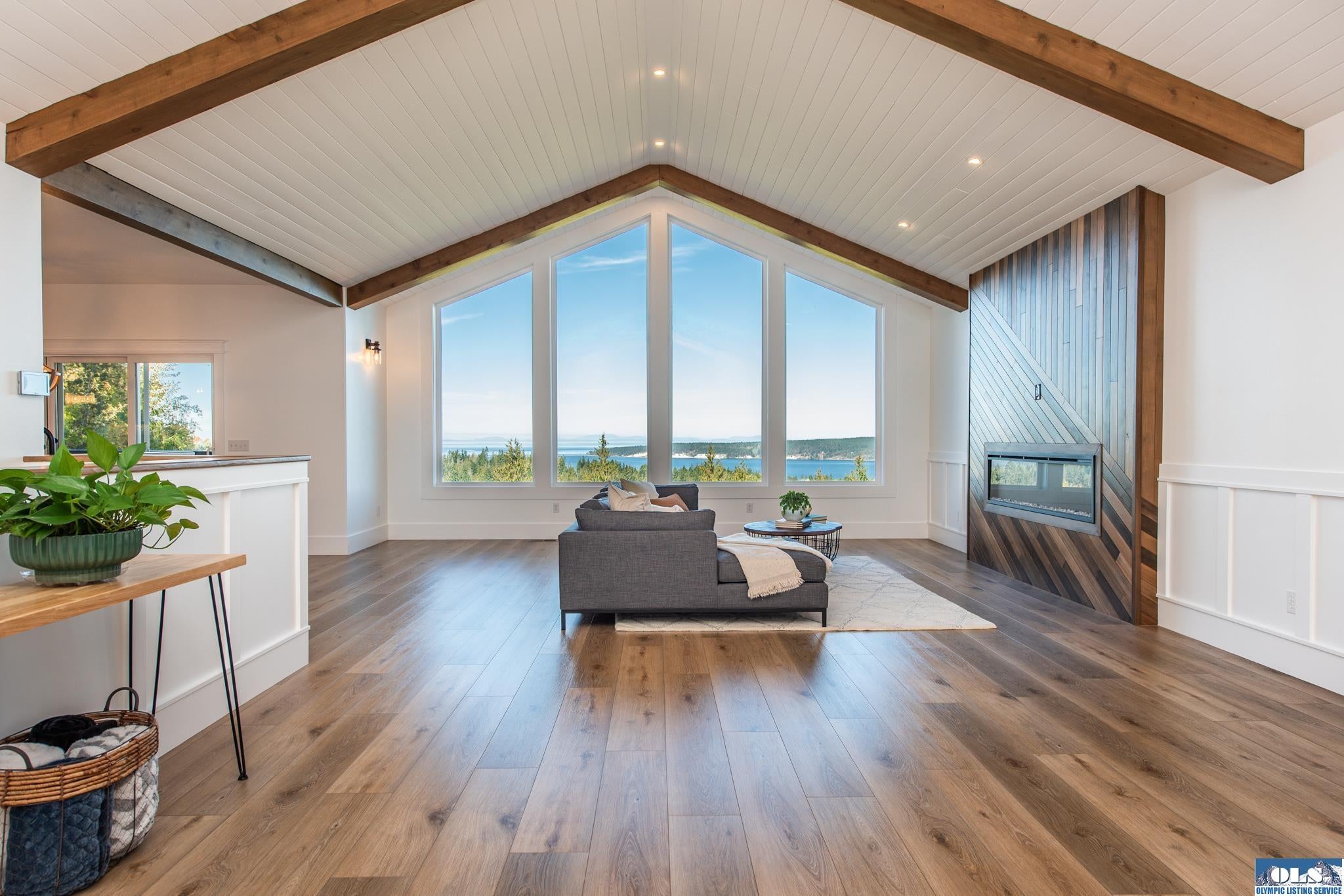 Sequim, Washington, 98382, United States, 3 Bedrooms Bedrooms, ,3 BathroomsBathrooms,Residential,Active,1960163