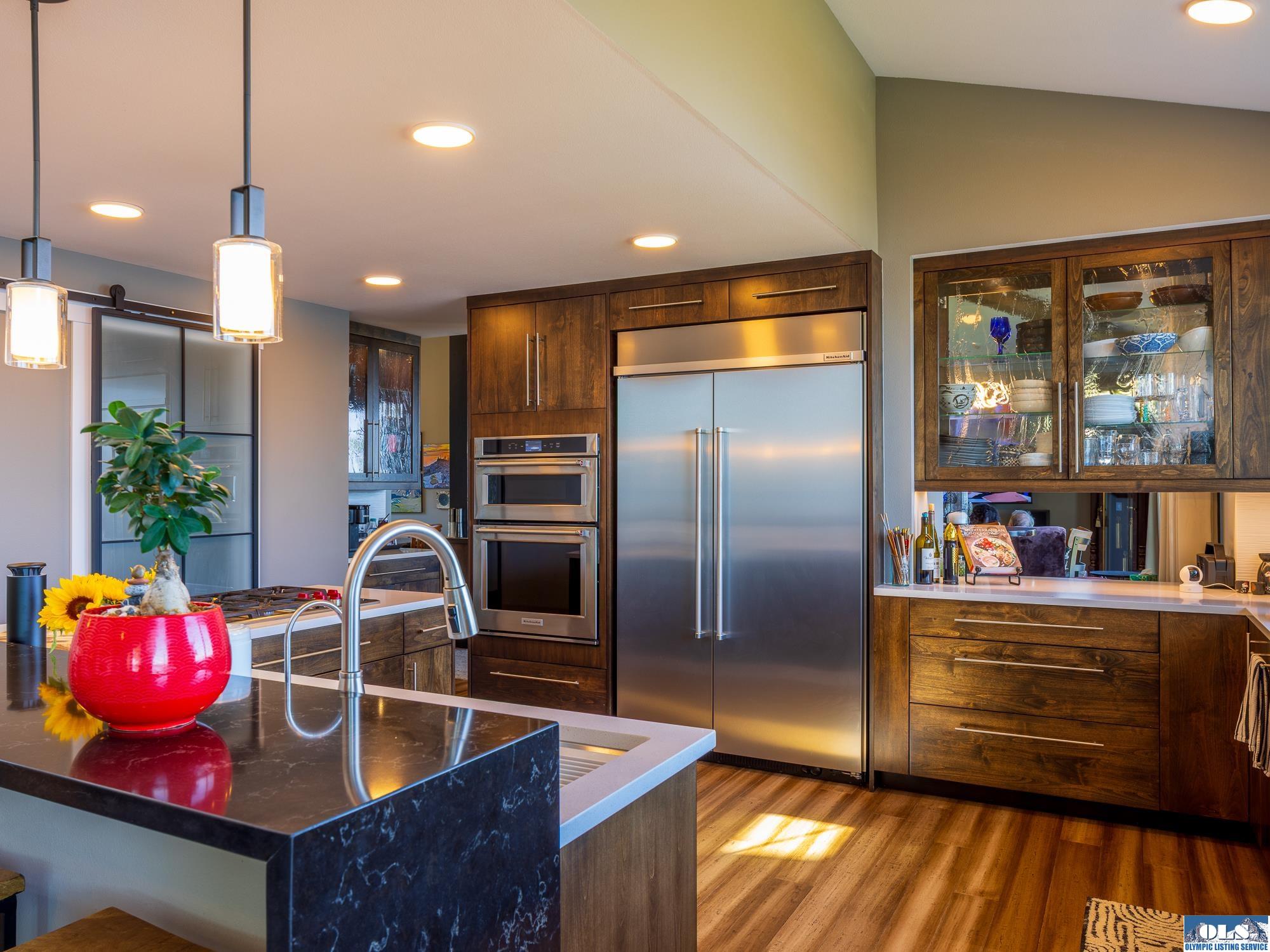 Sequim, Washington, 98382, United States, 4 Bedrooms Bedrooms, ,5 BathroomsBathrooms,Residential,Active,1808316