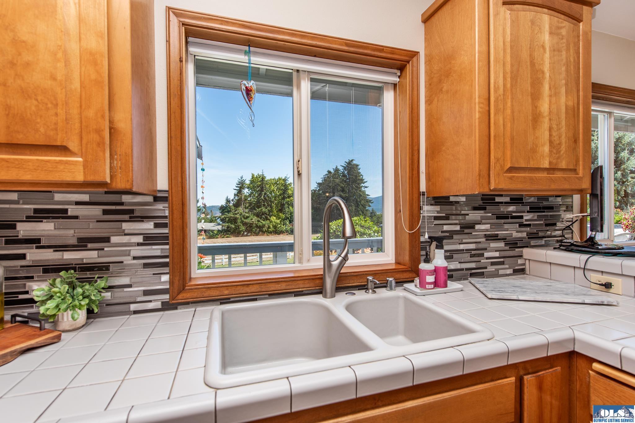 Sequim, Washington, 98382, United States, 3 Bedrooms Bedrooms, ,3 BathroomsBathrooms,Residential,Active,1936602