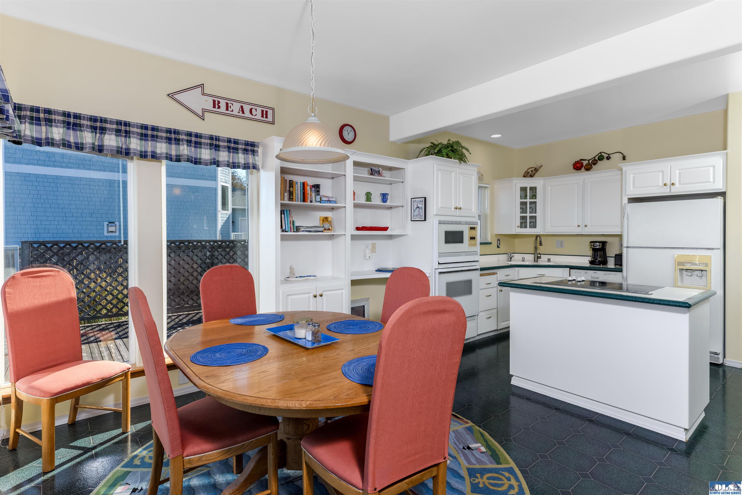 Sequim, Washington, 98382, United States, 2 Bedrooms Bedrooms, ,2 BathroomsBathrooms,Residential,Active,1967106