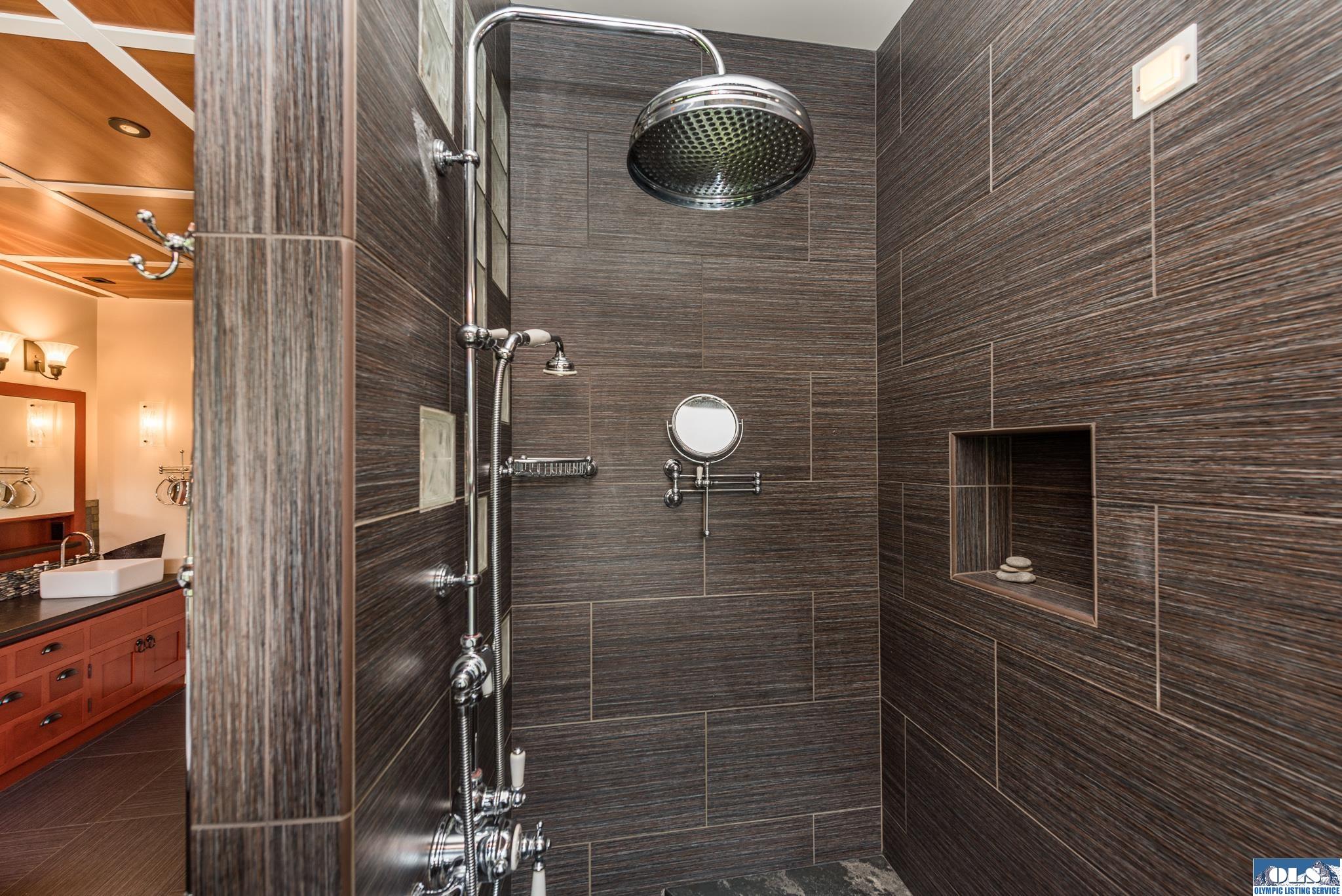 Sequim, Washington, 98382, United States, ,5 BathroomsBathrooms,Residential,Active,1790882