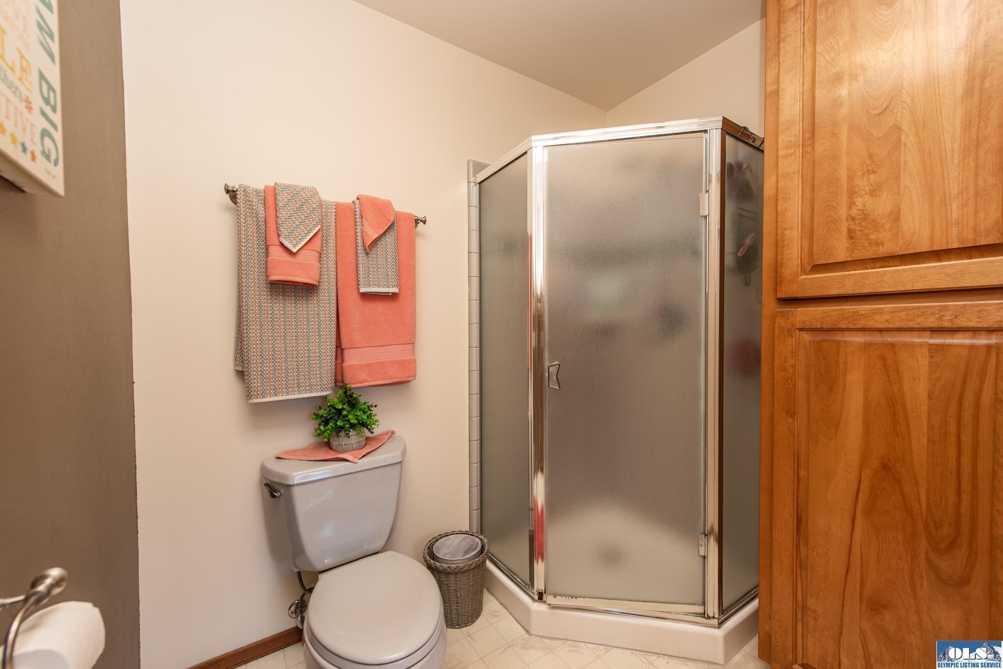 Sequim, Washington, 98382, United States, 3 Bedrooms Bedrooms, ,3 BathroomsBathrooms,Residential,Active,1936602