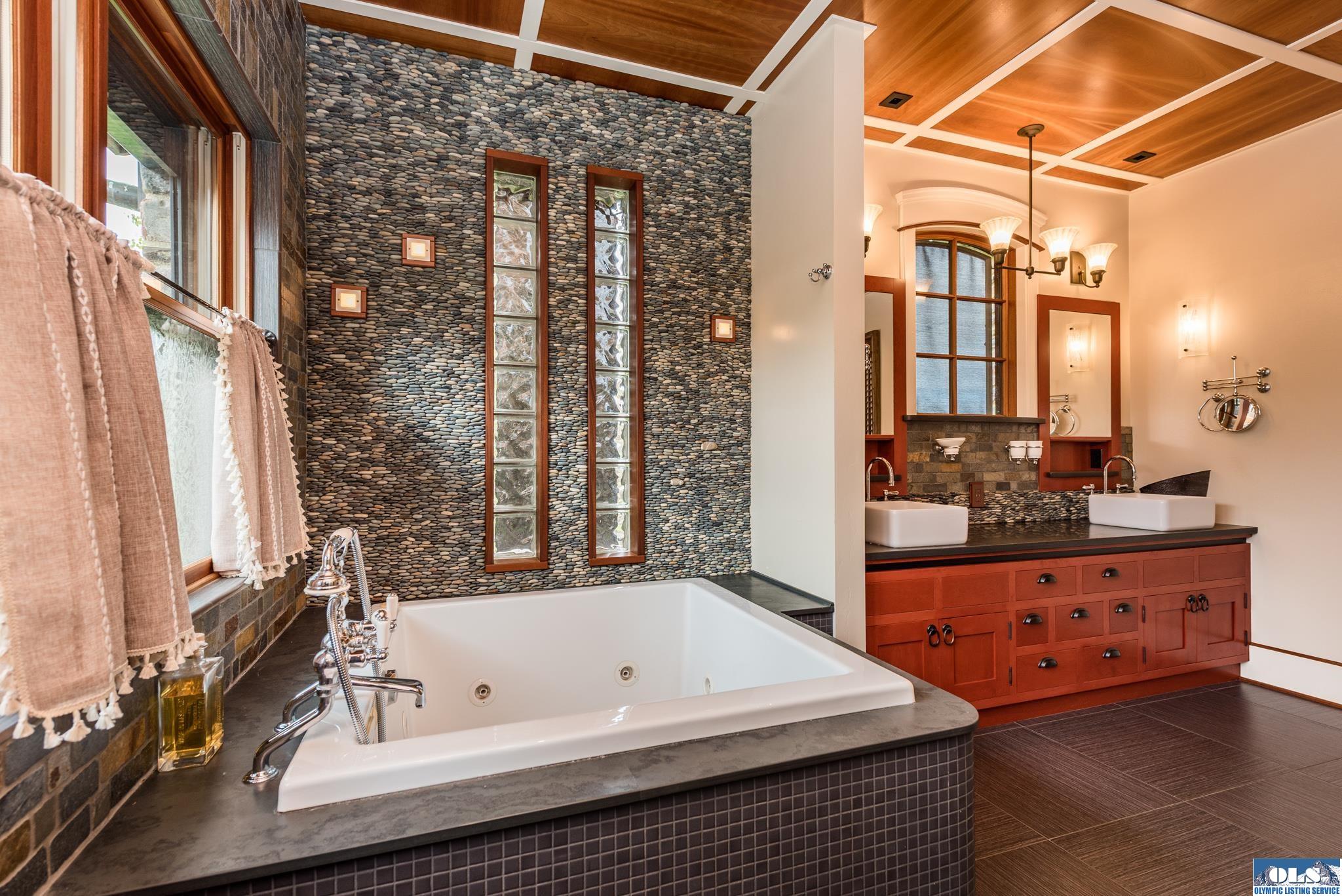 Sequim, Washington, 98382, United States, ,5 BathroomsBathrooms,Residential,Active,1790882