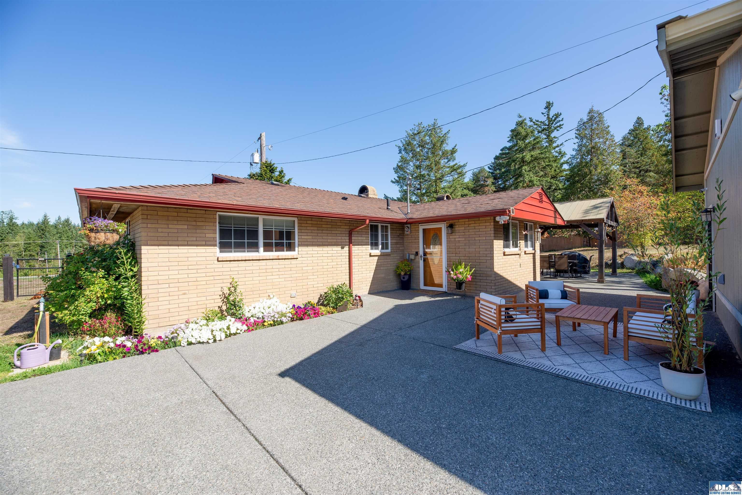 Sequim, Washington, 98382, United States, 5 Bedrooms Bedrooms, ,4 BathroomsBathrooms,Residential,Active,1945451