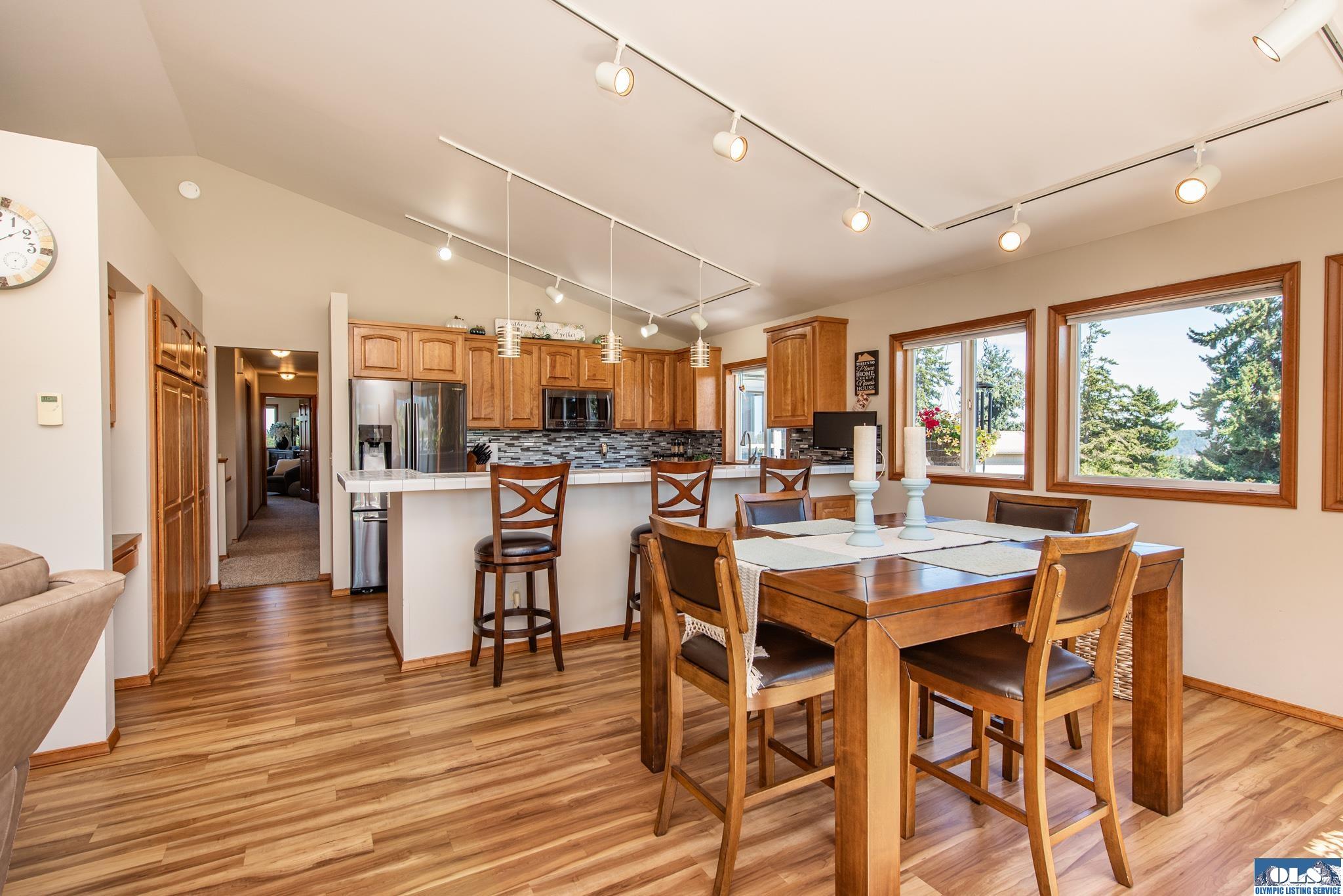 Sequim, Washington, 98382, United States, 3 Bedrooms Bedrooms, ,3 BathroomsBathrooms,Residential,Active,1936602