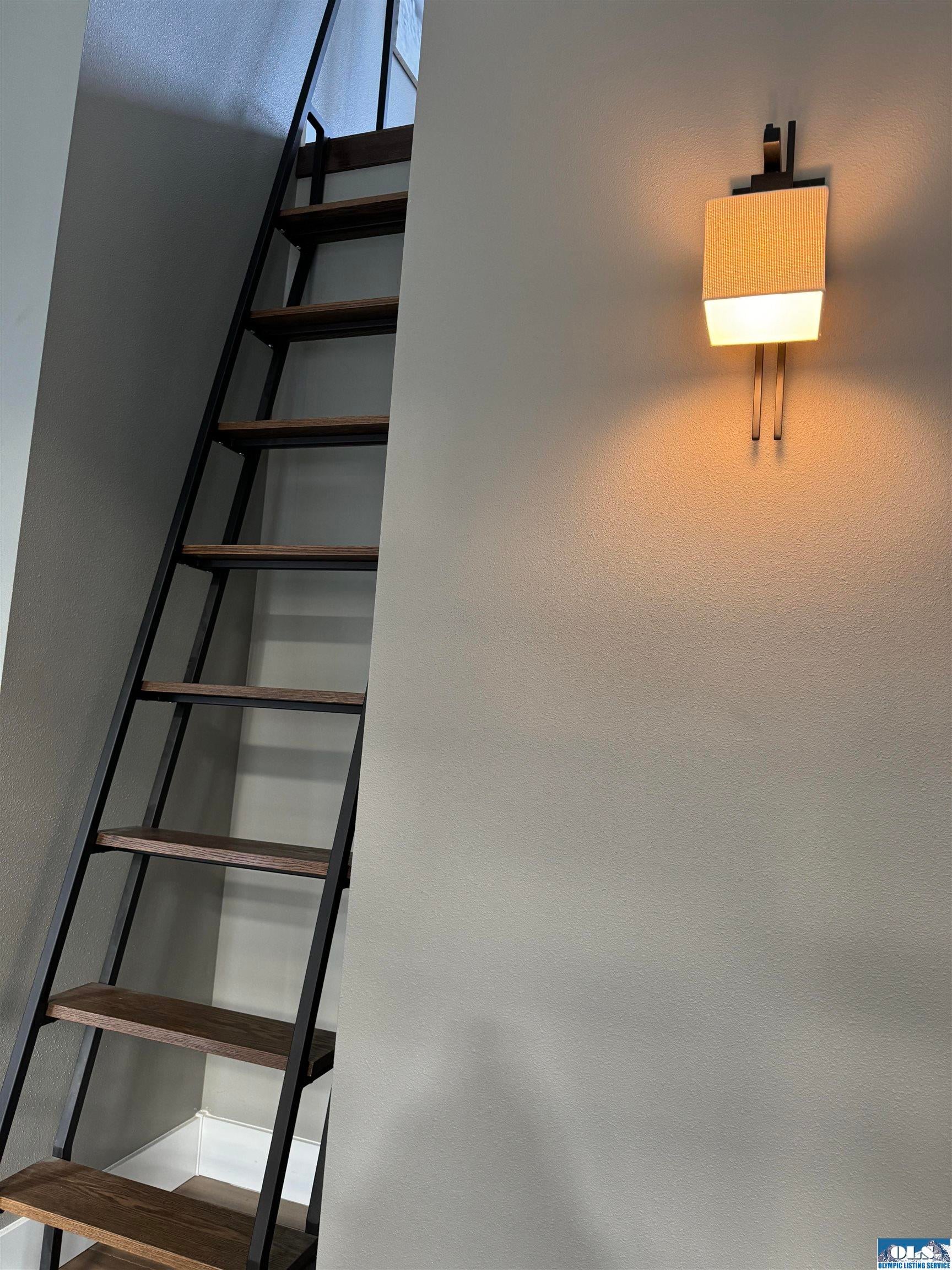 Sequim, Washington, 98382, United States, 4 Bedrooms Bedrooms, ,5 BathroomsBathrooms,Residential,Active,1808316