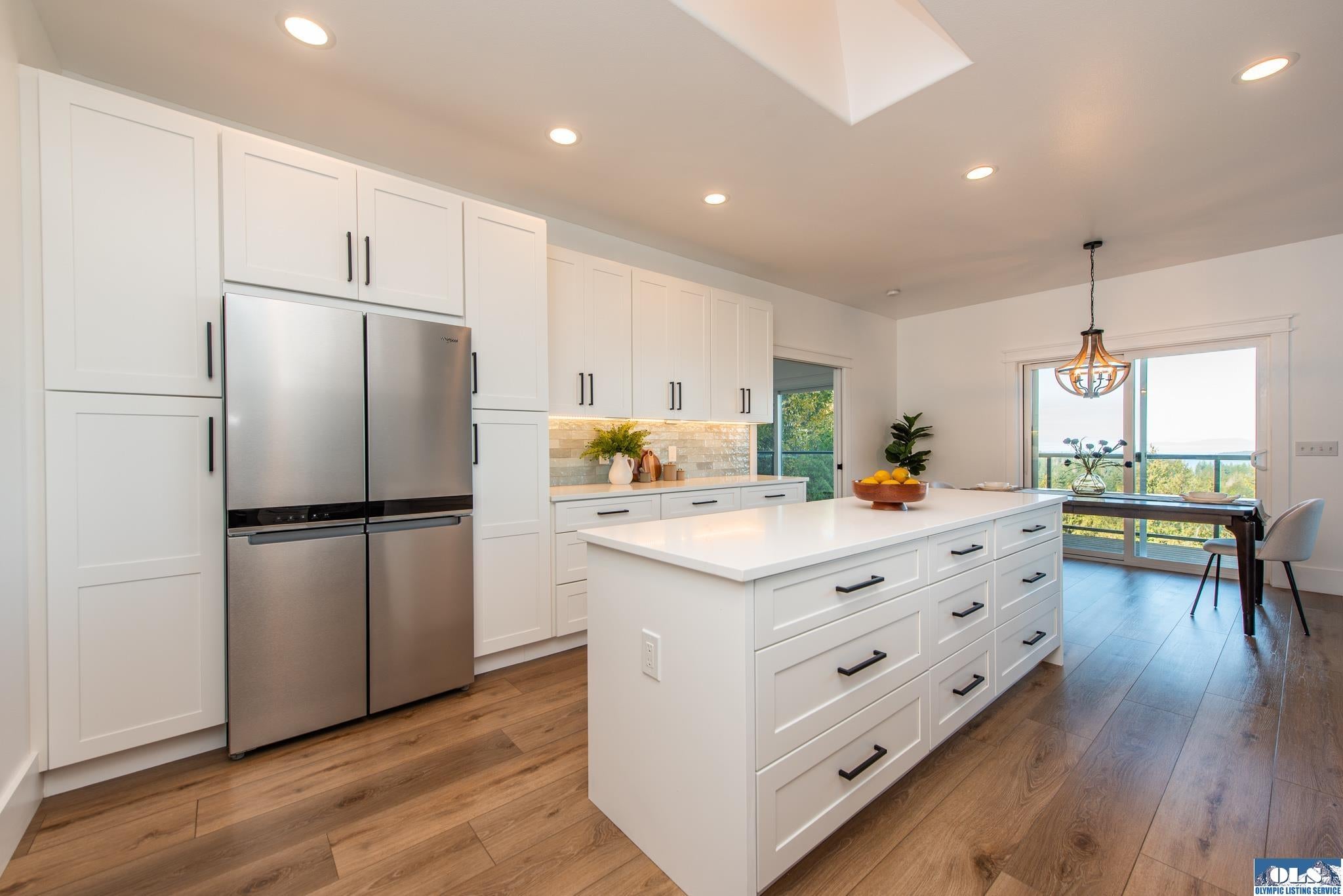 Sequim, Washington, 98382, United States, 3 Bedrooms Bedrooms, ,3 BathroomsBathrooms,Residential,Active,1960163