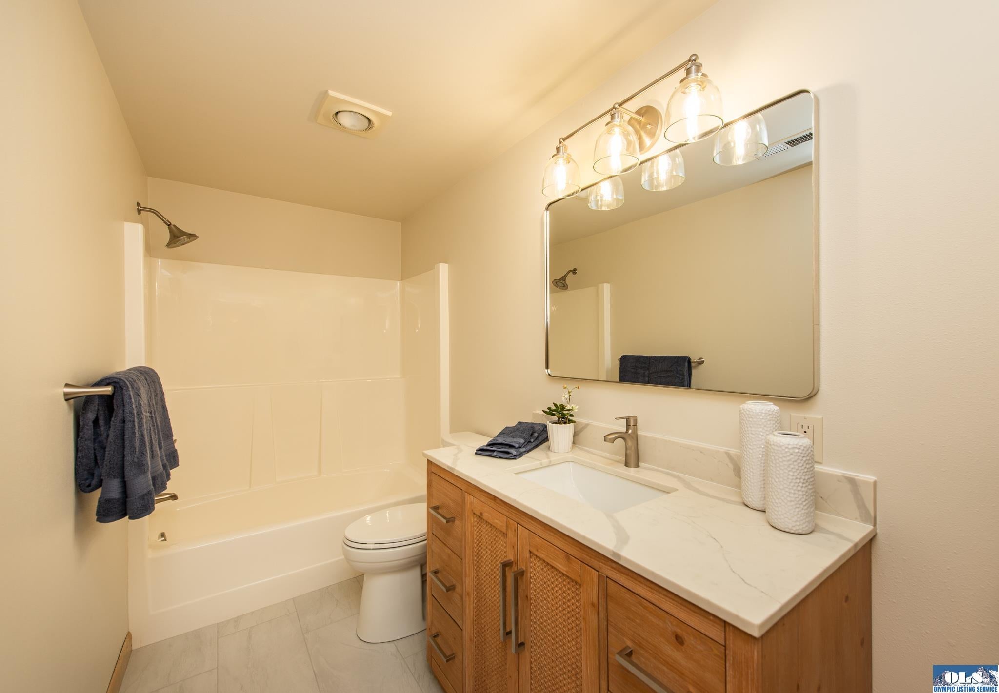 Sequim, Washington, 98382, United States, 3 Bedrooms Bedrooms, ,3 BathroomsBathrooms,Residential,Active,1967309