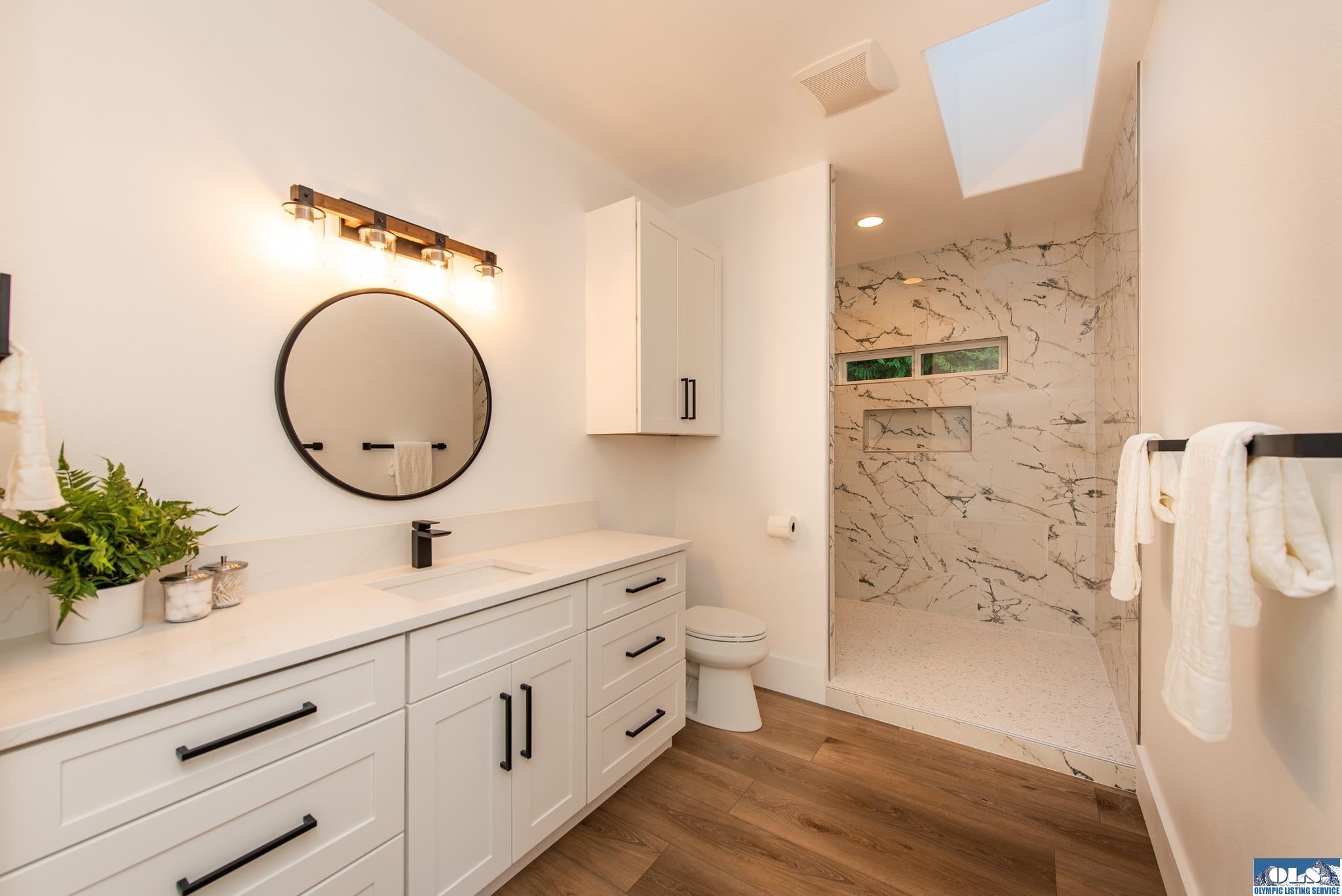 Sequim, Washington, 98382, United States, 3 Bedrooms Bedrooms, ,3 BathroomsBathrooms,Residential,Active,1960163