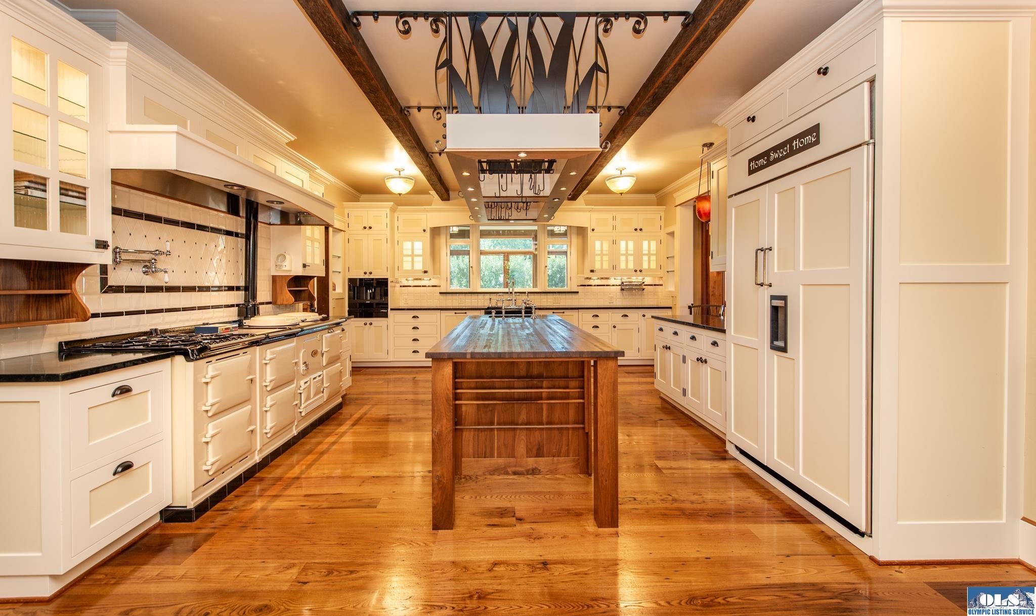 Sequim, Washington, 98382, United States, ,5 BathroomsBathrooms,Residential,Active,1790882