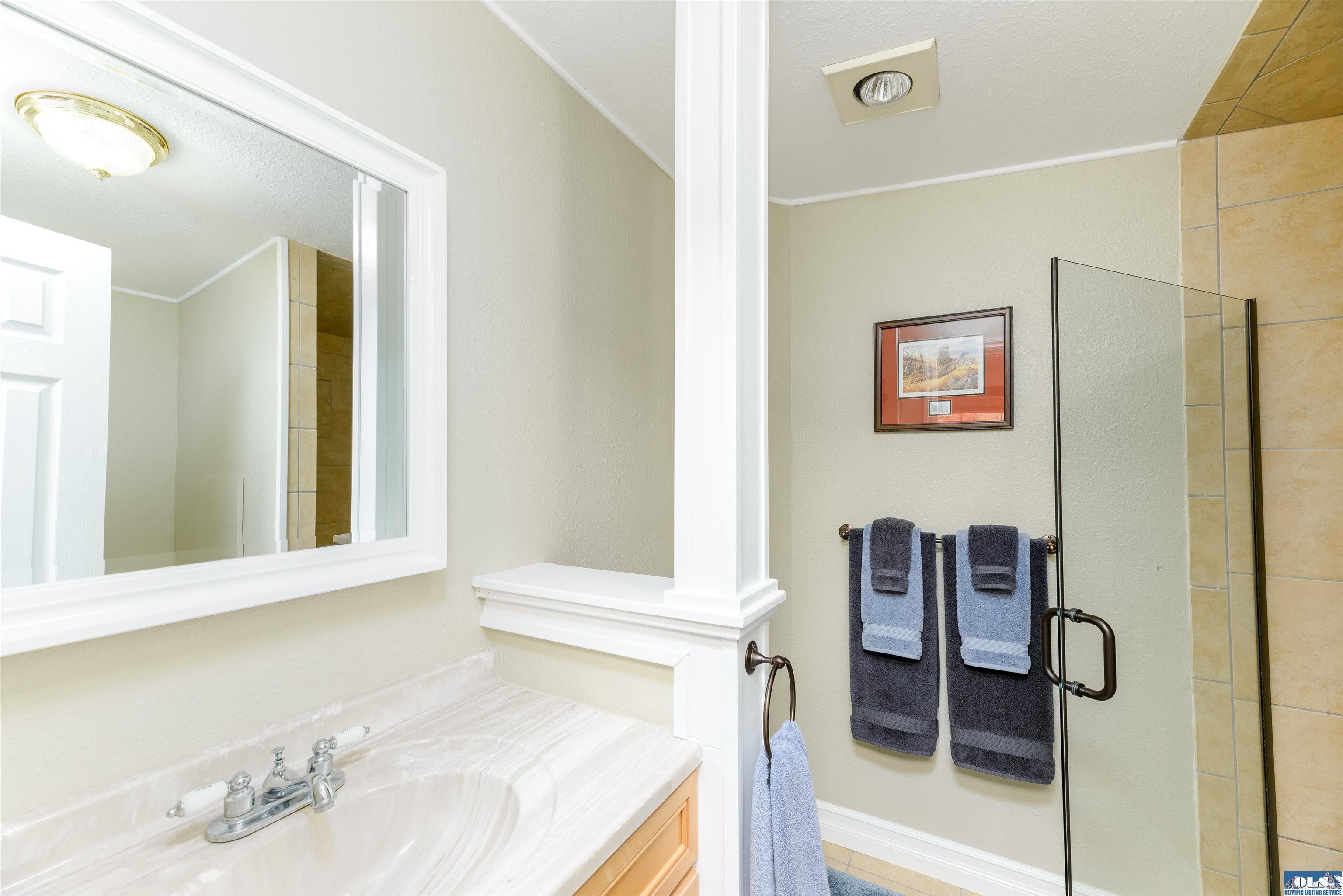 Sequim, Washington, 98382, United States, 5 Bedrooms Bedrooms, ,4 BathroomsBathrooms,Residential,Active,1945451