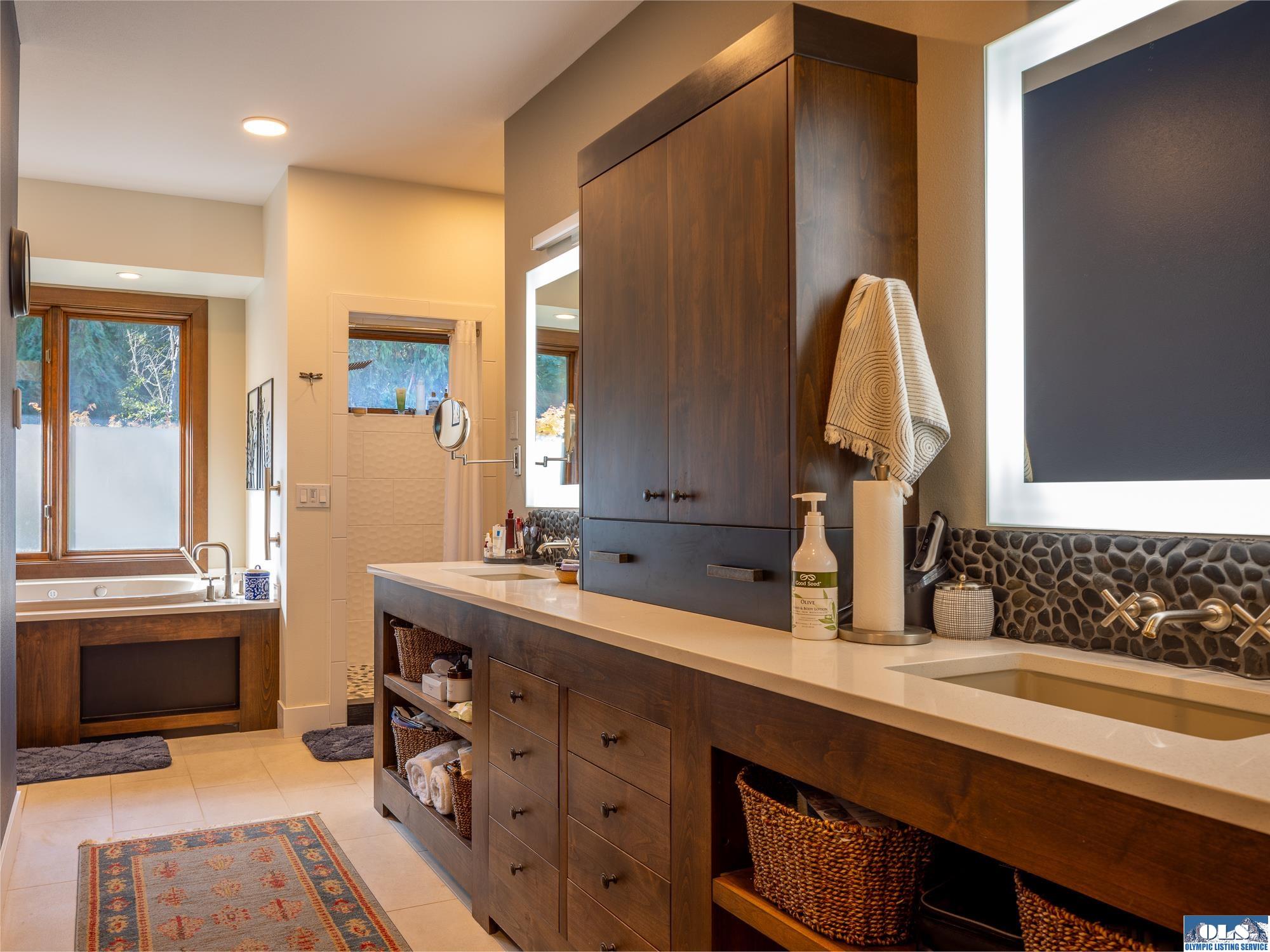 Sequim, Washington, 98382, United States, 4 Bedrooms Bedrooms, ,5 BathroomsBathrooms,Residential,Active,1808316