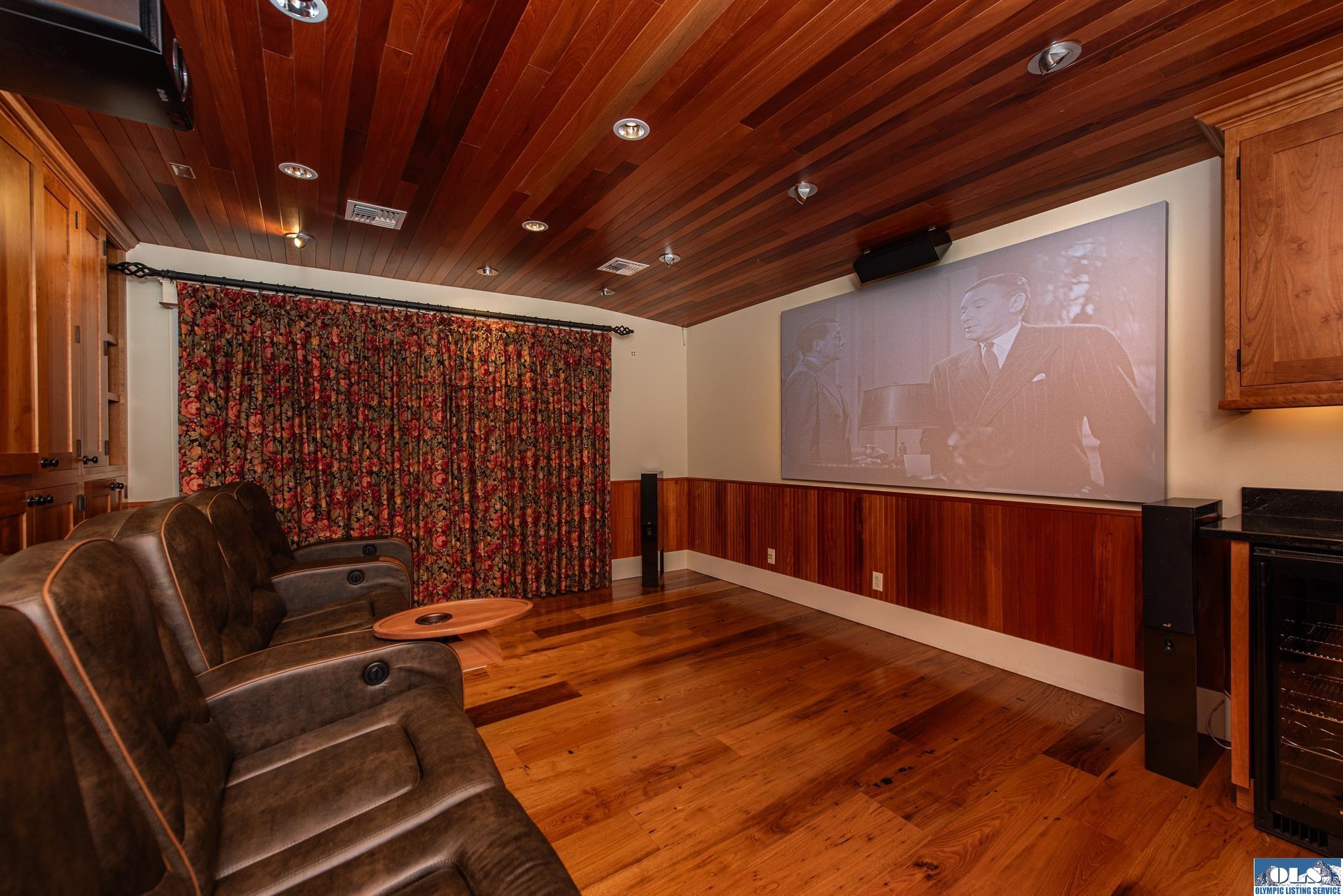 Sequim, Washington, 98382, United States, ,5 BathroomsBathrooms,Residential,Active,1790882