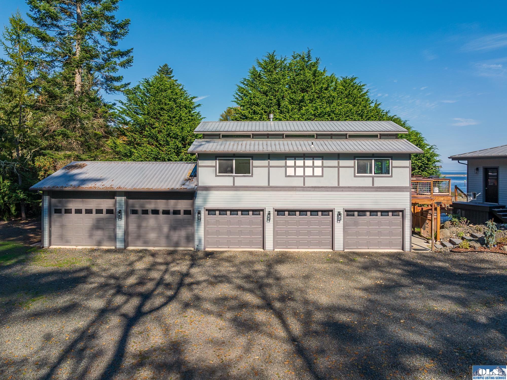 Sequim, Washington, 98382, United States, 4 Bedrooms Bedrooms, ,5 BathroomsBathrooms,Residential,Active,1808316