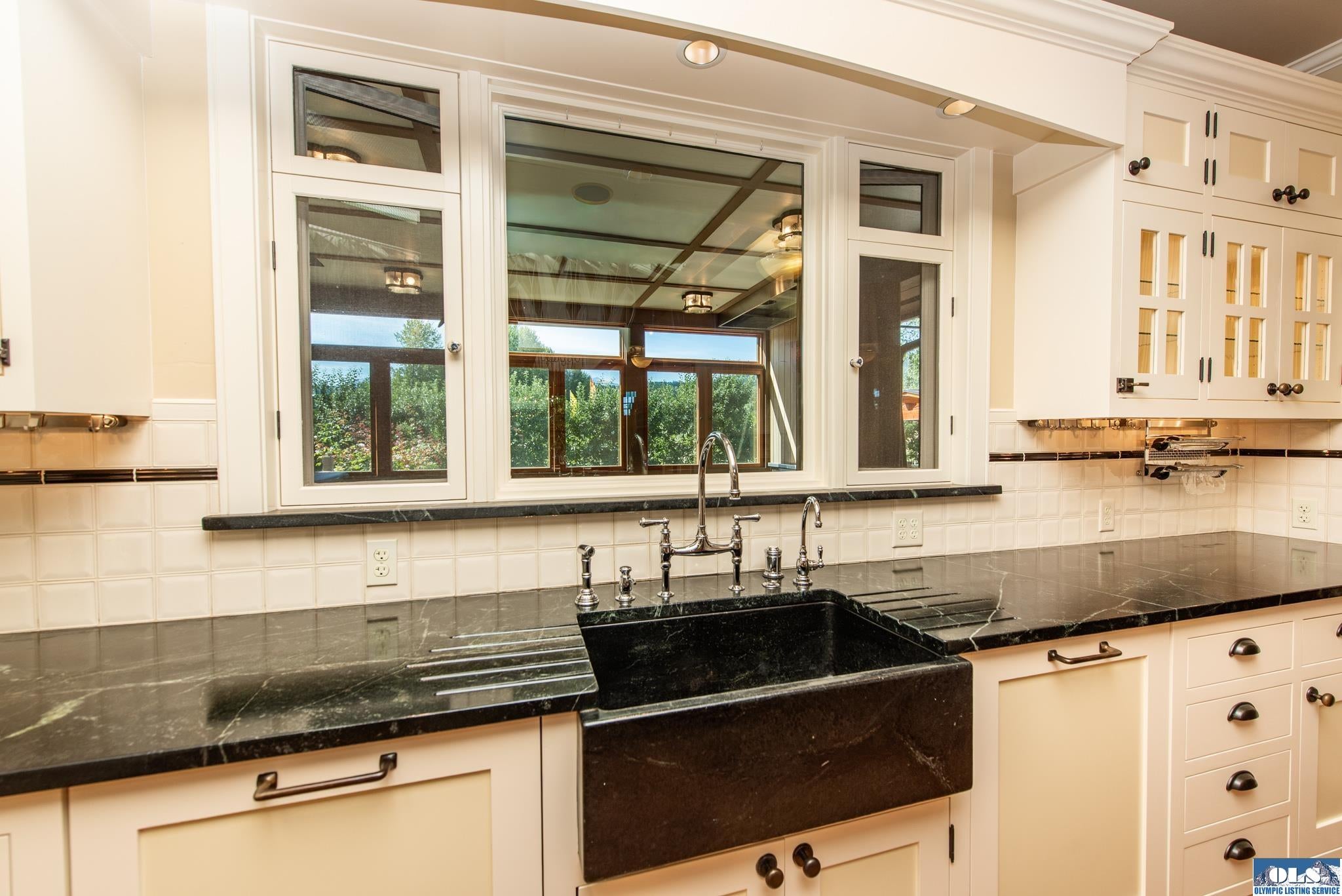 Sequim, Washington, 98382, United States, ,5 BathroomsBathrooms,Residential,Active,1790882