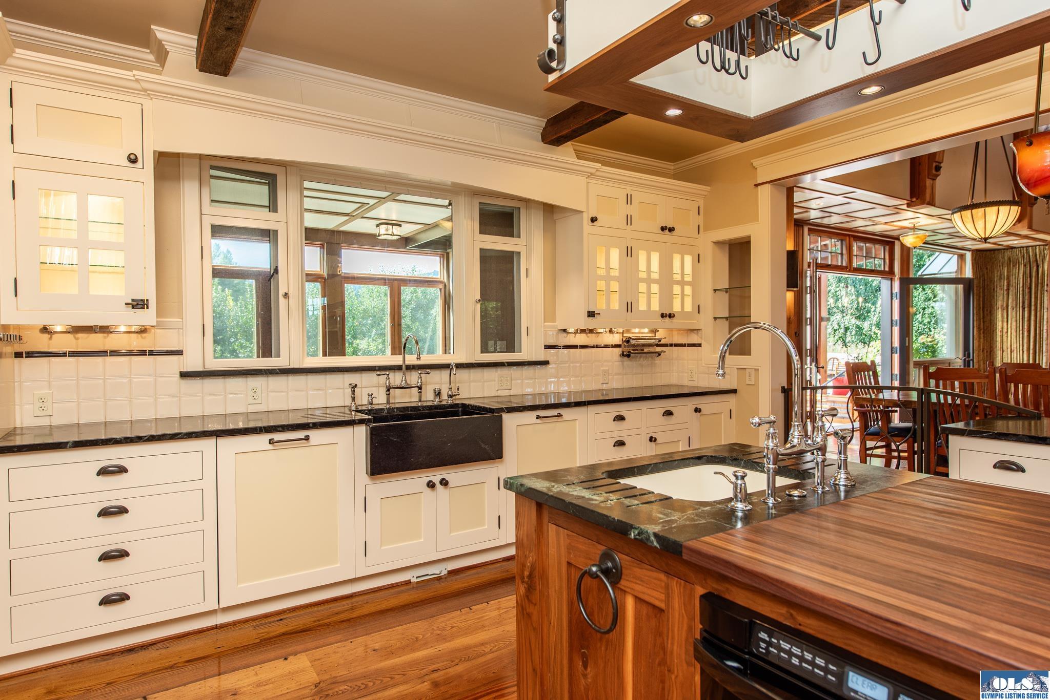 Sequim, Washington, 98382, United States, ,5 BathroomsBathrooms,Residential,Active,1790882