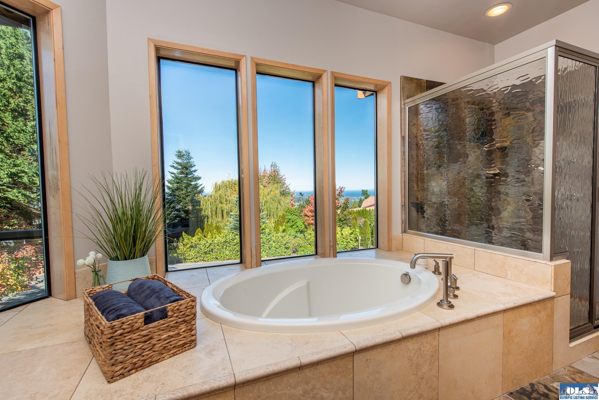 Sequim, Washington, 98382, United States, 3 Bedrooms Bedrooms, ,3 BathroomsBathrooms,Residential,Active,1967309