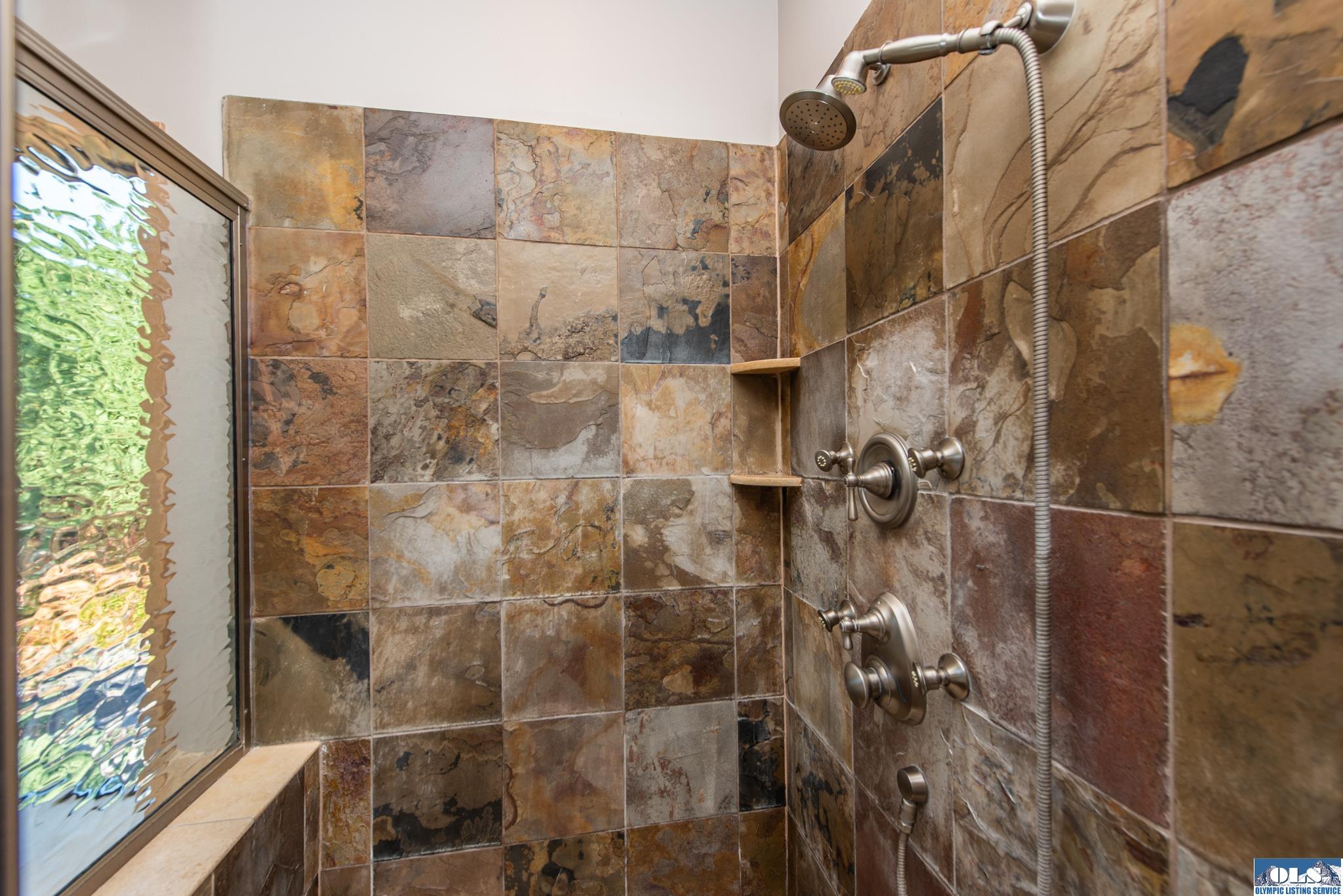 Sequim, Washington, 98382, United States, 3 Bedrooms Bedrooms, ,3 BathroomsBathrooms,Residential,Active,1967309