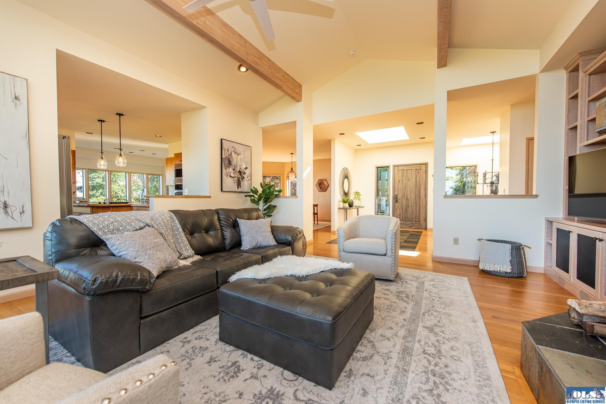 Sequim, Washington, 98382, United States, 3 Bedrooms Bedrooms, ,3 BathroomsBathrooms,Residential,Active,1967309