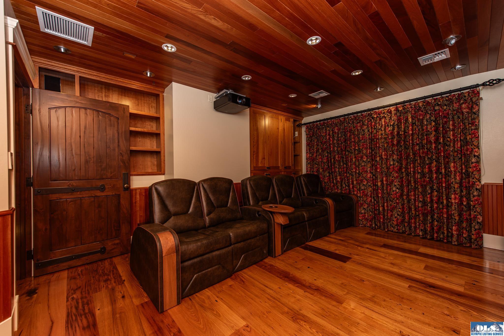 Sequim, Washington, 98382, United States, ,5 BathroomsBathrooms,Residential,Active,1790882