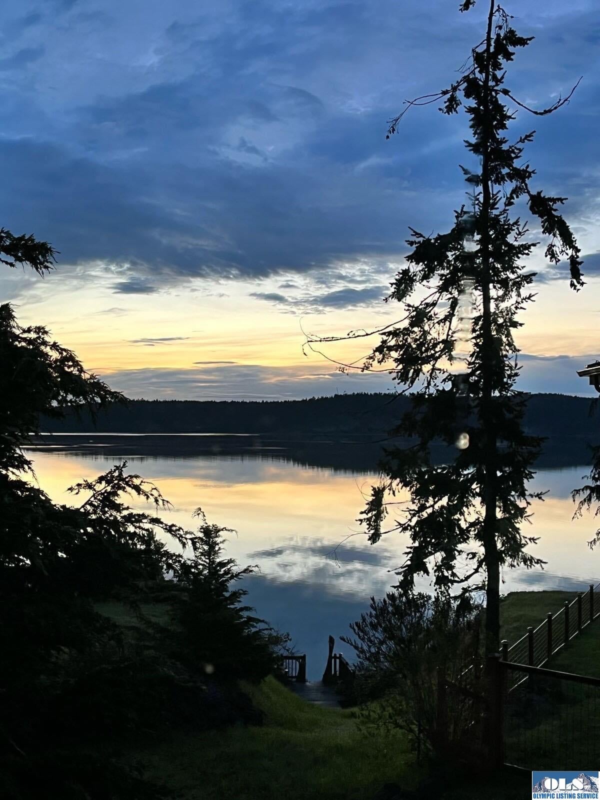 Sequim, Washington, 98382, United States, 4 Bedrooms Bedrooms, ,5 BathroomsBathrooms,Residential,Active,1808316