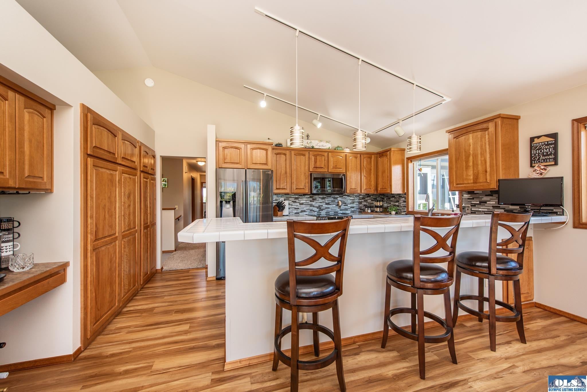 Sequim, Washington, 98382, United States, 3 Bedrooms Bedrooms, ,3 BathroomsBathrooms,Residential,Active,1936602