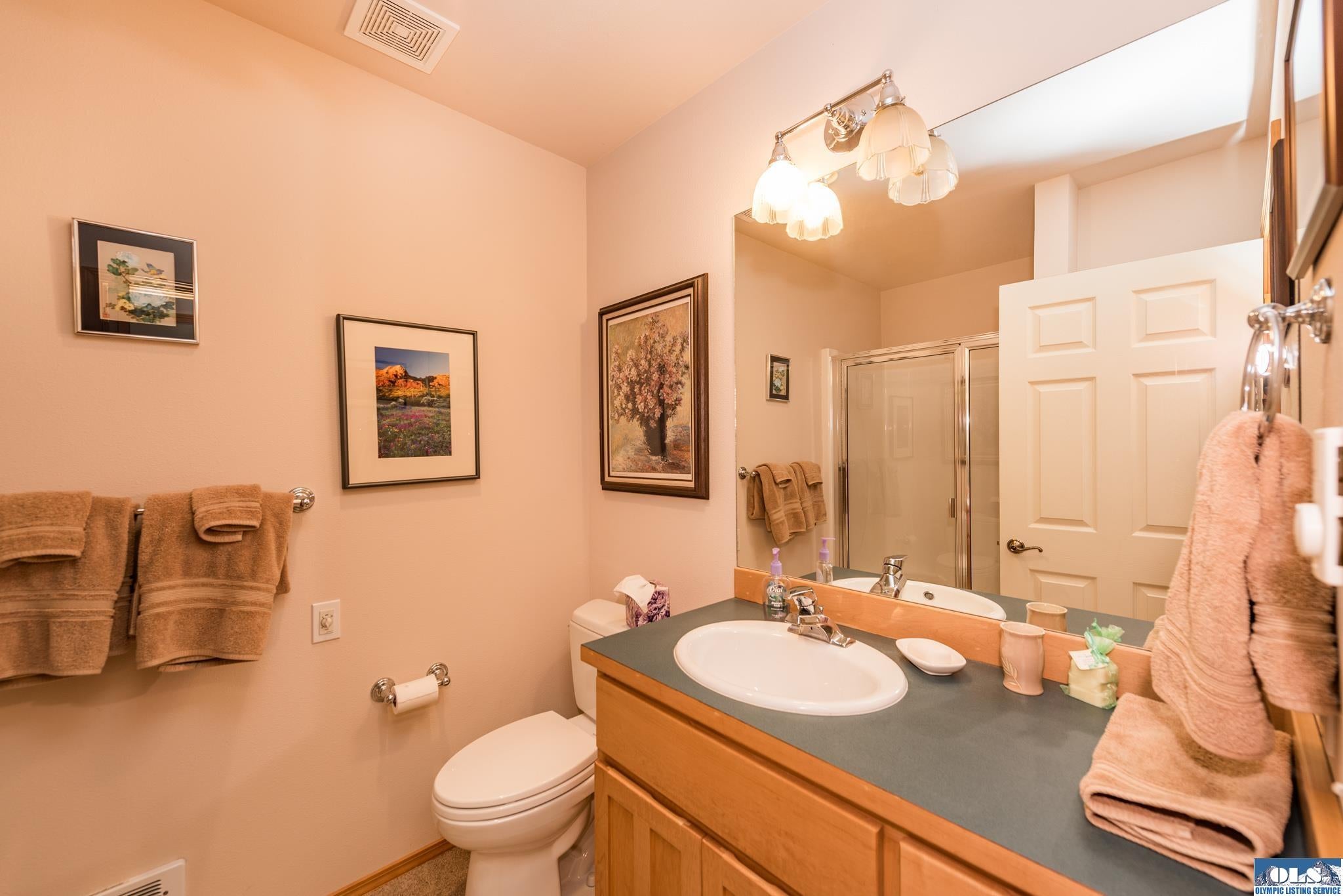 Port Angeles, Washington, 98362, United States, 3 Bedrooms Bedrooms, ,4 BathroomsBathrooms,Residential,Active,1808317