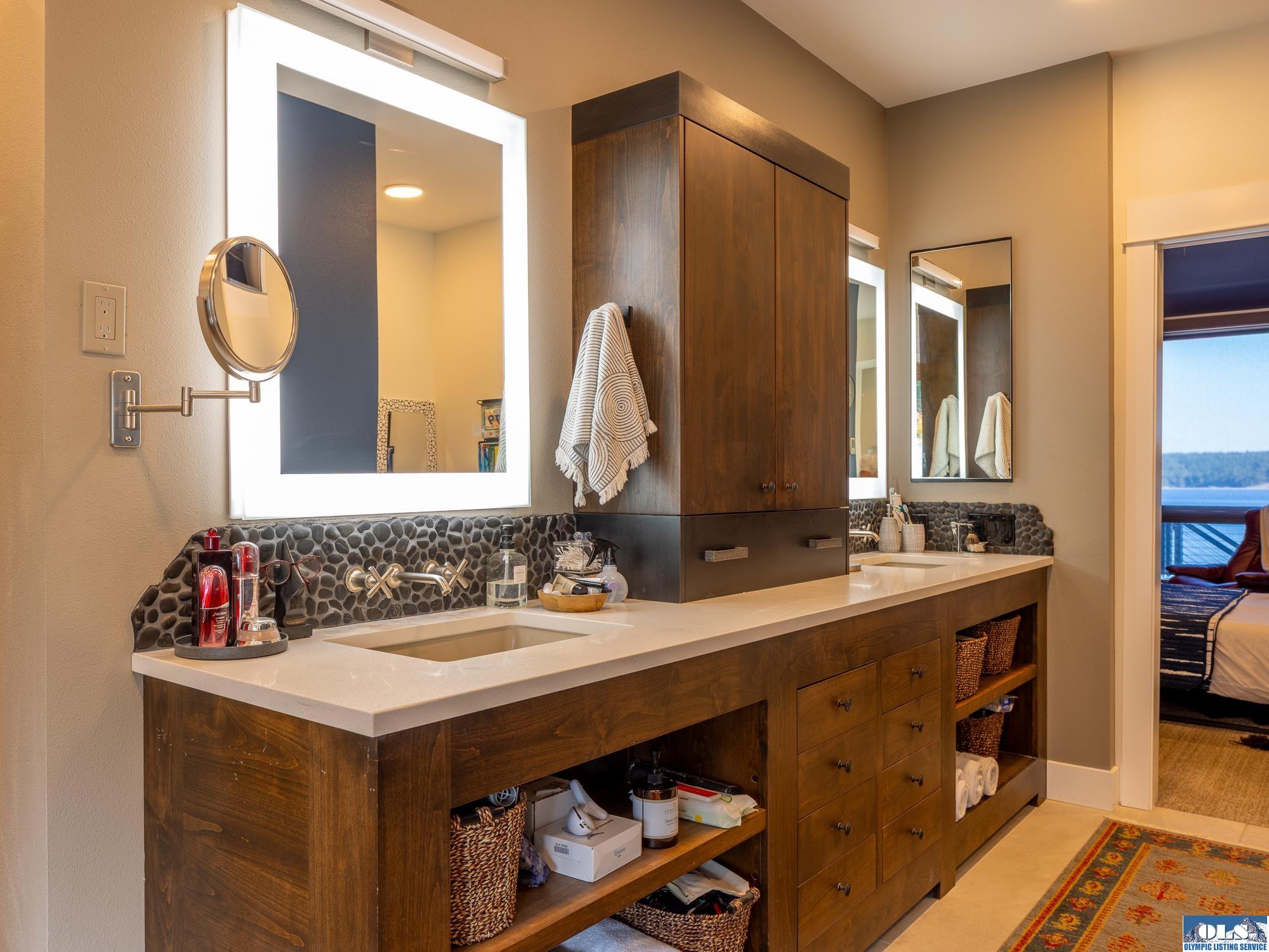 Sequim, Washington, 98382, United States, 4 Bedrooms Bedrooms, ,5 BathroomsBathrooms,Residential,Active,1808316