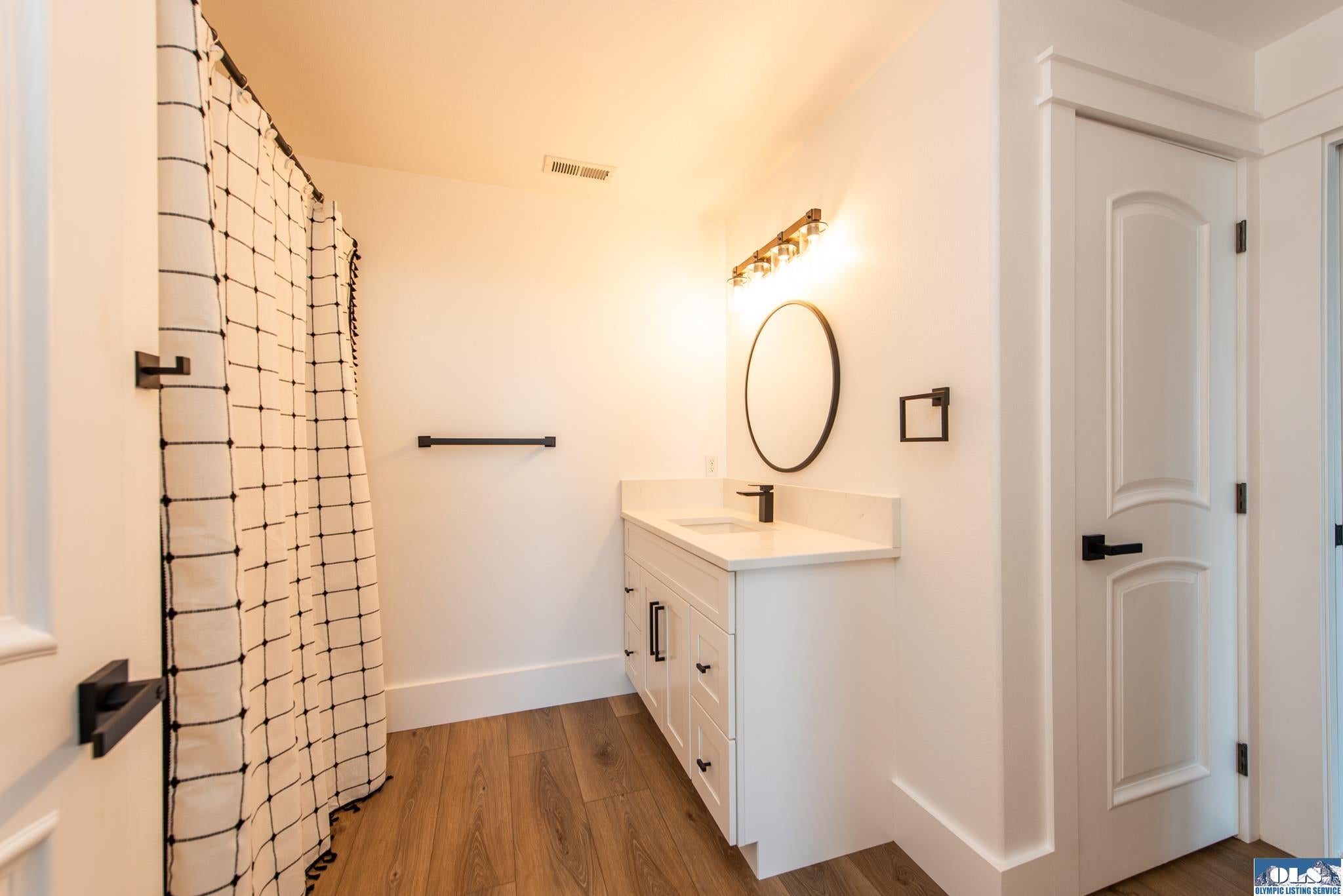 Sequim, Washington, 98382, United States, 3 Bedrooms Bedrooms, ,3 BathroomsBathrooms,Residential,Active,1960163