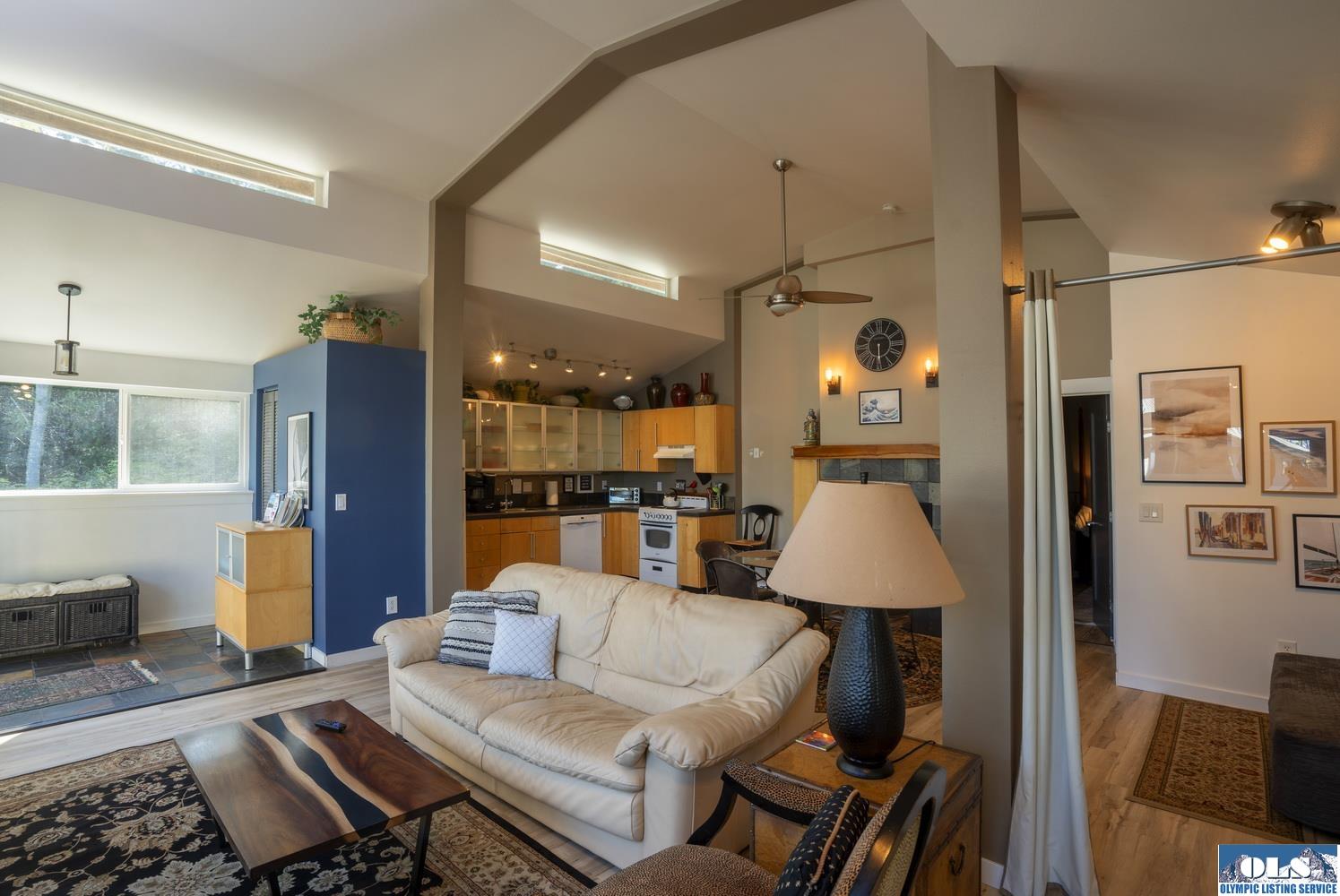 Sequim, Washington, 98382, United States, 4 Bedrooms Bedrooms, ,5 BathroomsBathrooms,Residential,Active,1808316