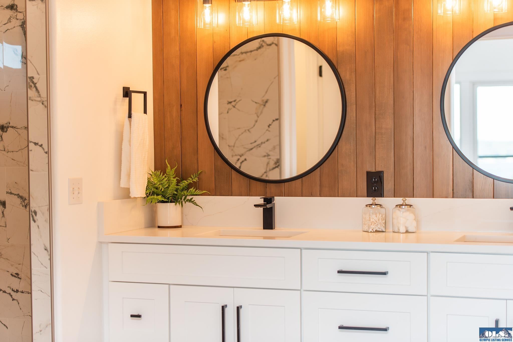 Sequim, Washington, 98382, United States, 3 Bedrooms Bedrooms, ,3 BathroomsBathrooms,Residential,Active,1960163