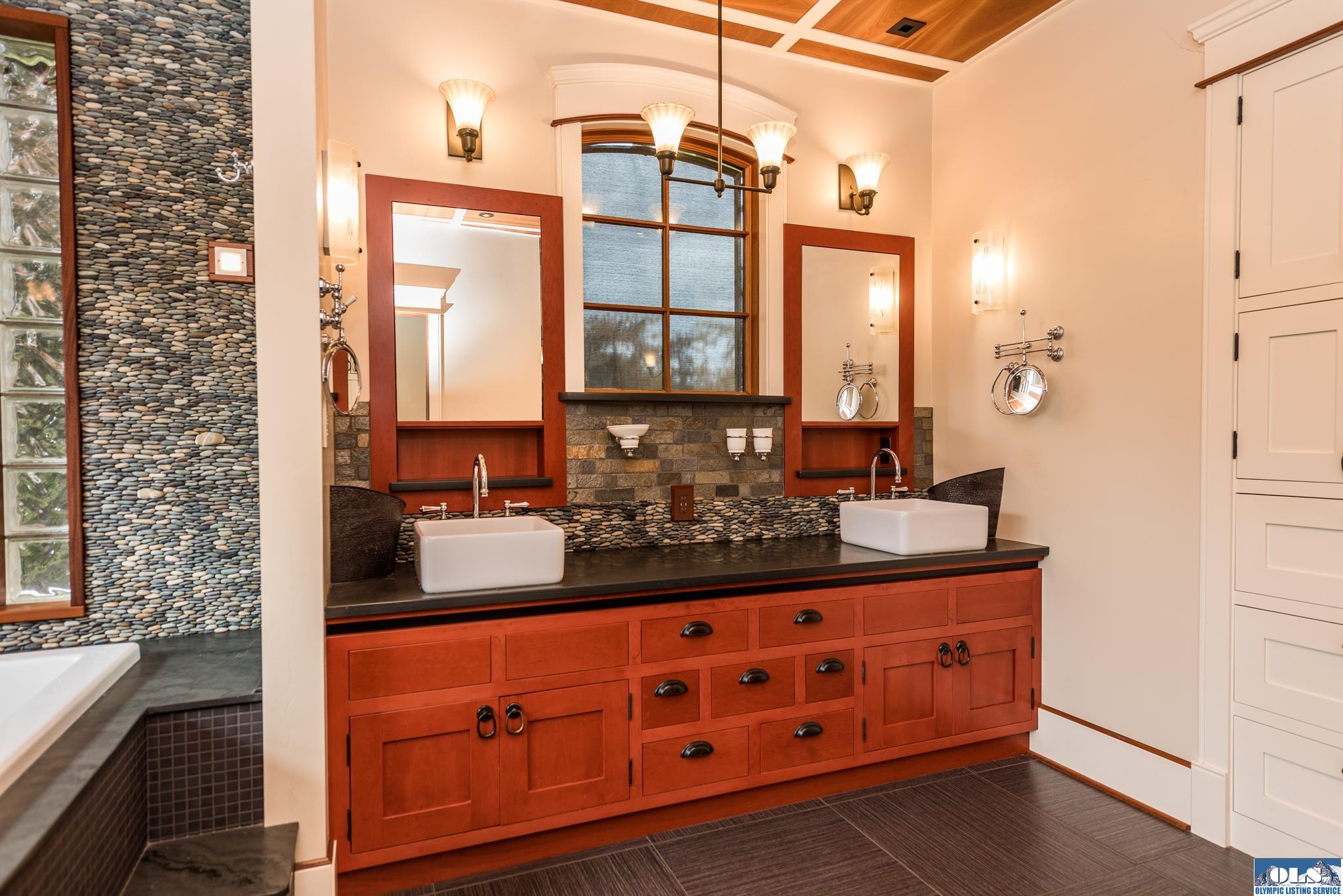 Sequim, Washington, 98382, United States, ,5 BathroomsBathrooms,Residential,Active,1790882