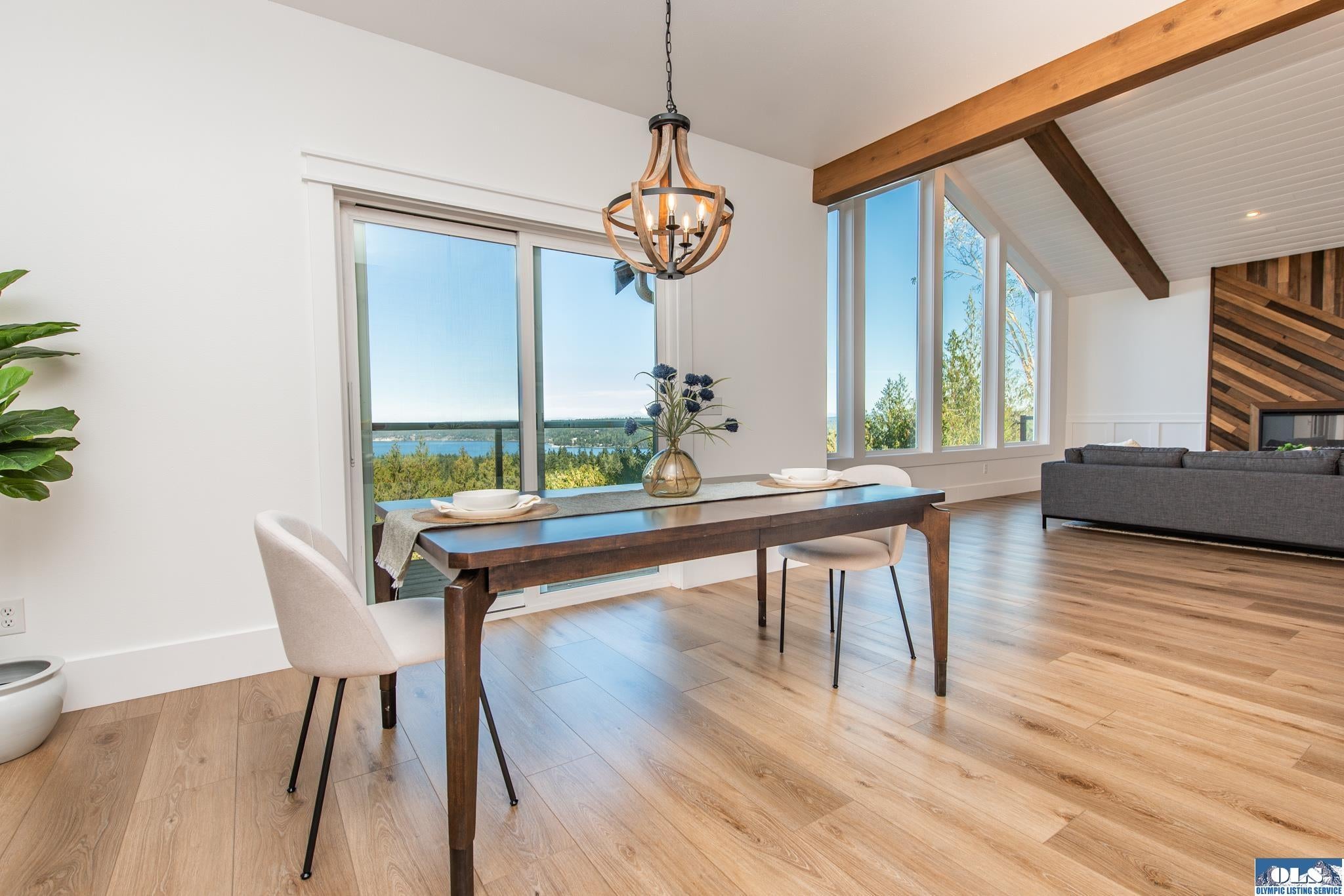 Sequim, Washington, 98382, United States, 3 Bedrooms Bedrooms, ,3 BathroomsBathrooms,Residential,Active,1960163