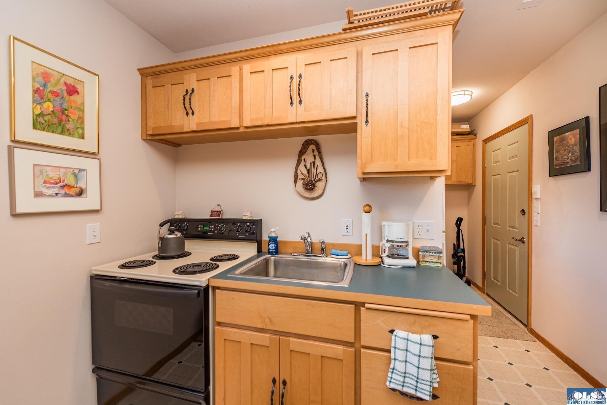 Port Angeles, Washington, 98362, United States, 3 Bedrooms Bedrooms, ,4 BathroomsBathrooms,Residential,Active,1808317