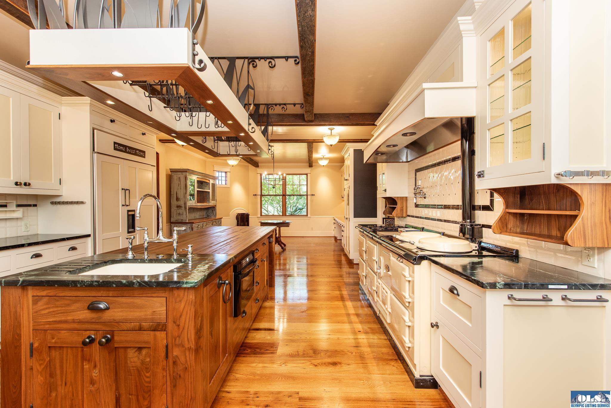 Sequim, Washington, 98382, United States, ,5 BathroomsBathrooms,Residential,Active,1790882