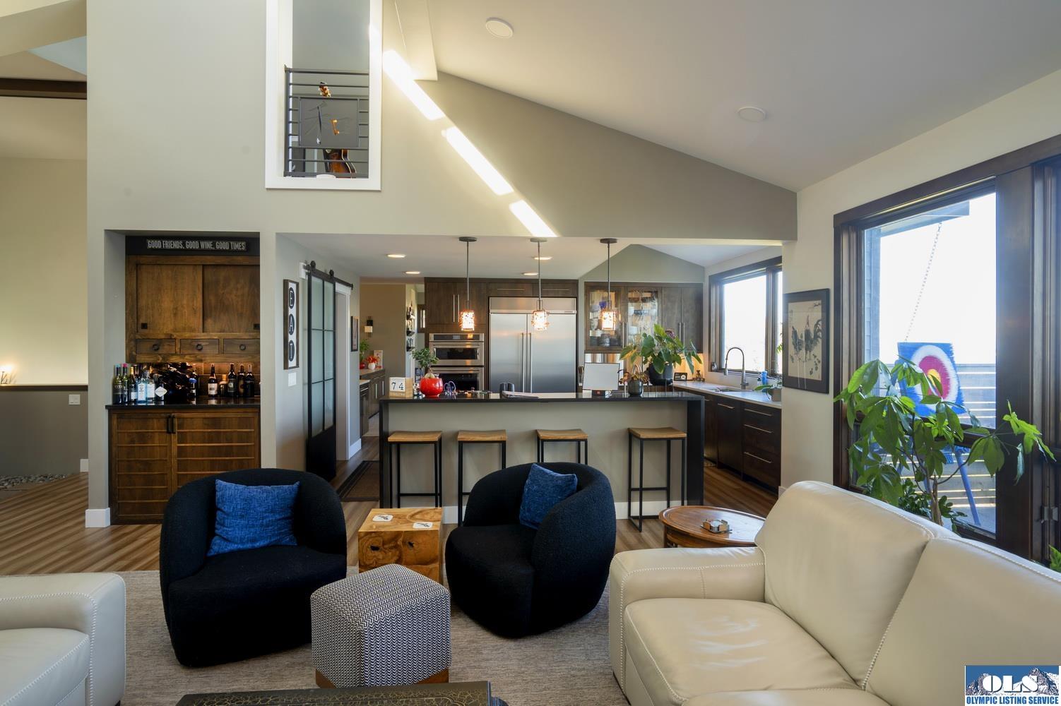 Sequim, Washington, 98382, United States, 4 Bedrooms Bedrooms, ,5 BathroomsBathrooms,Residential,Active,1808316