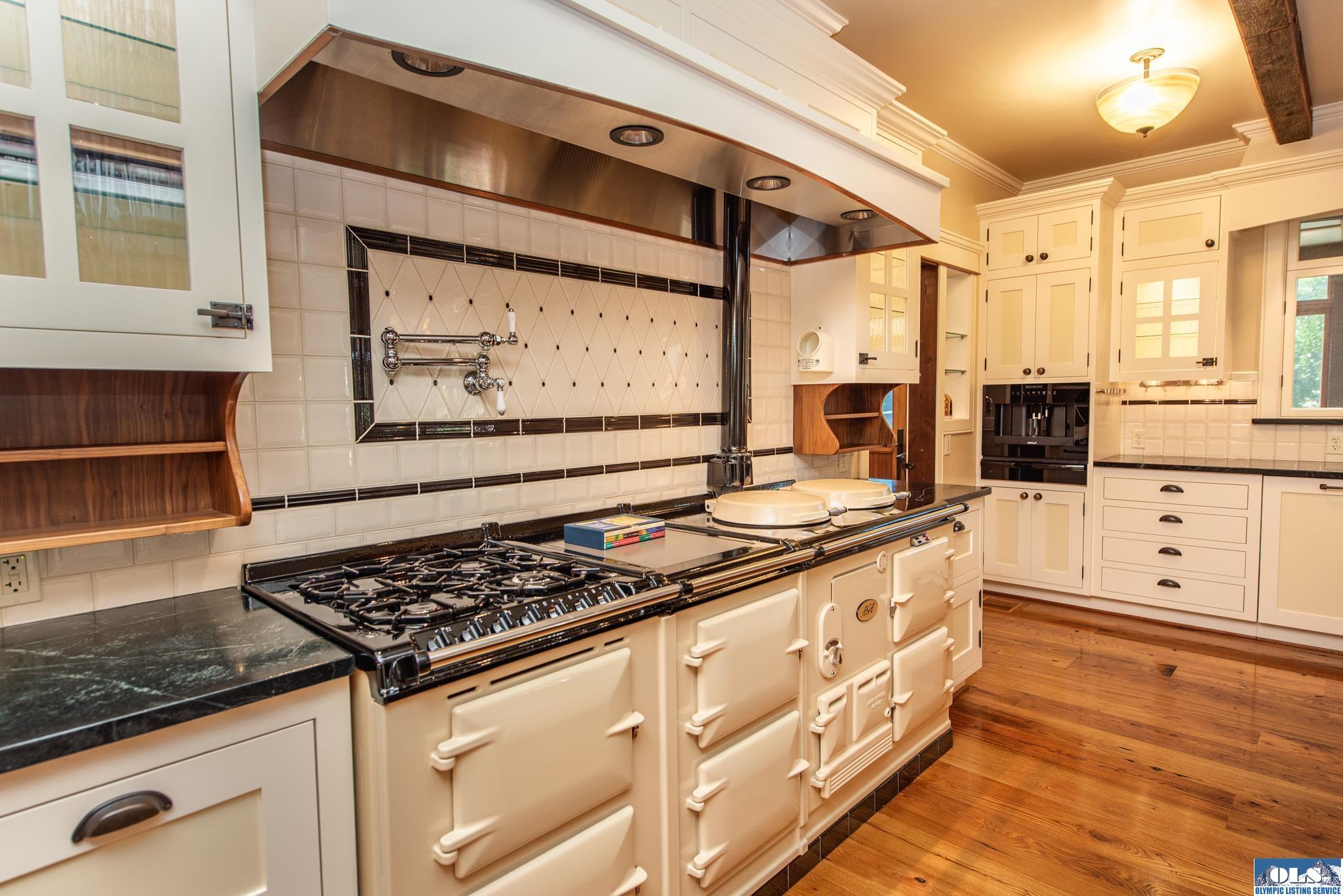 Sequim, Washington, 98382, United States, ,5 BathroomsBathrooms,Residential,Active,1790882