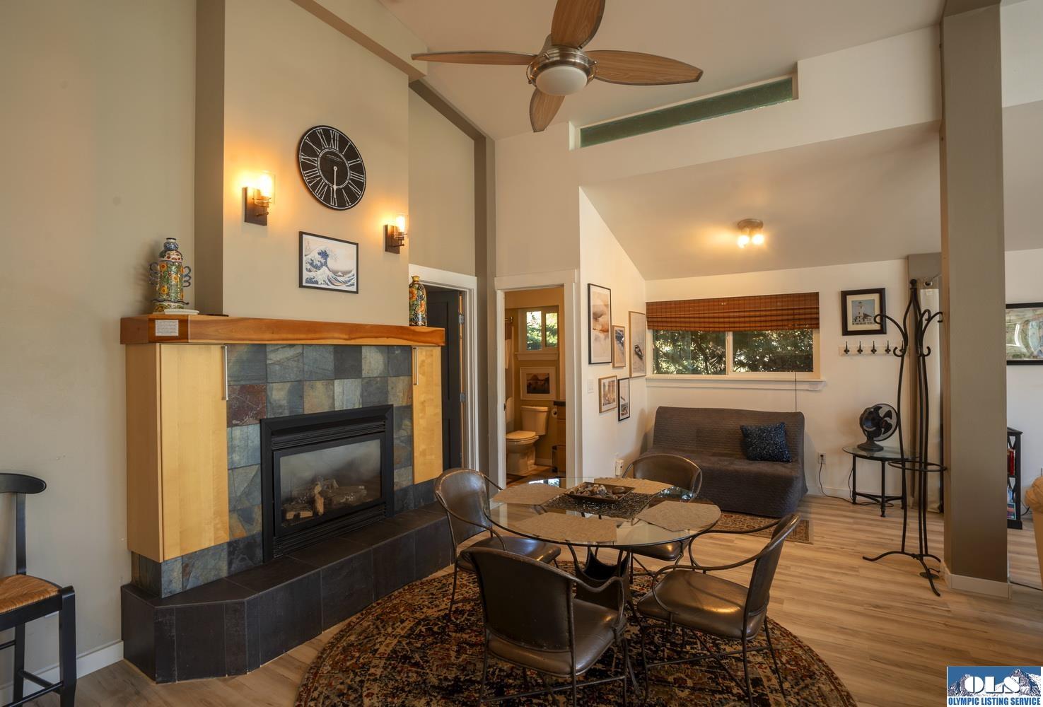 Sequim, Washington, 98382, United States, 4 Bedrooms Bedrooms, ,5 BathroomsBathrooms,Residential,Active,1808316