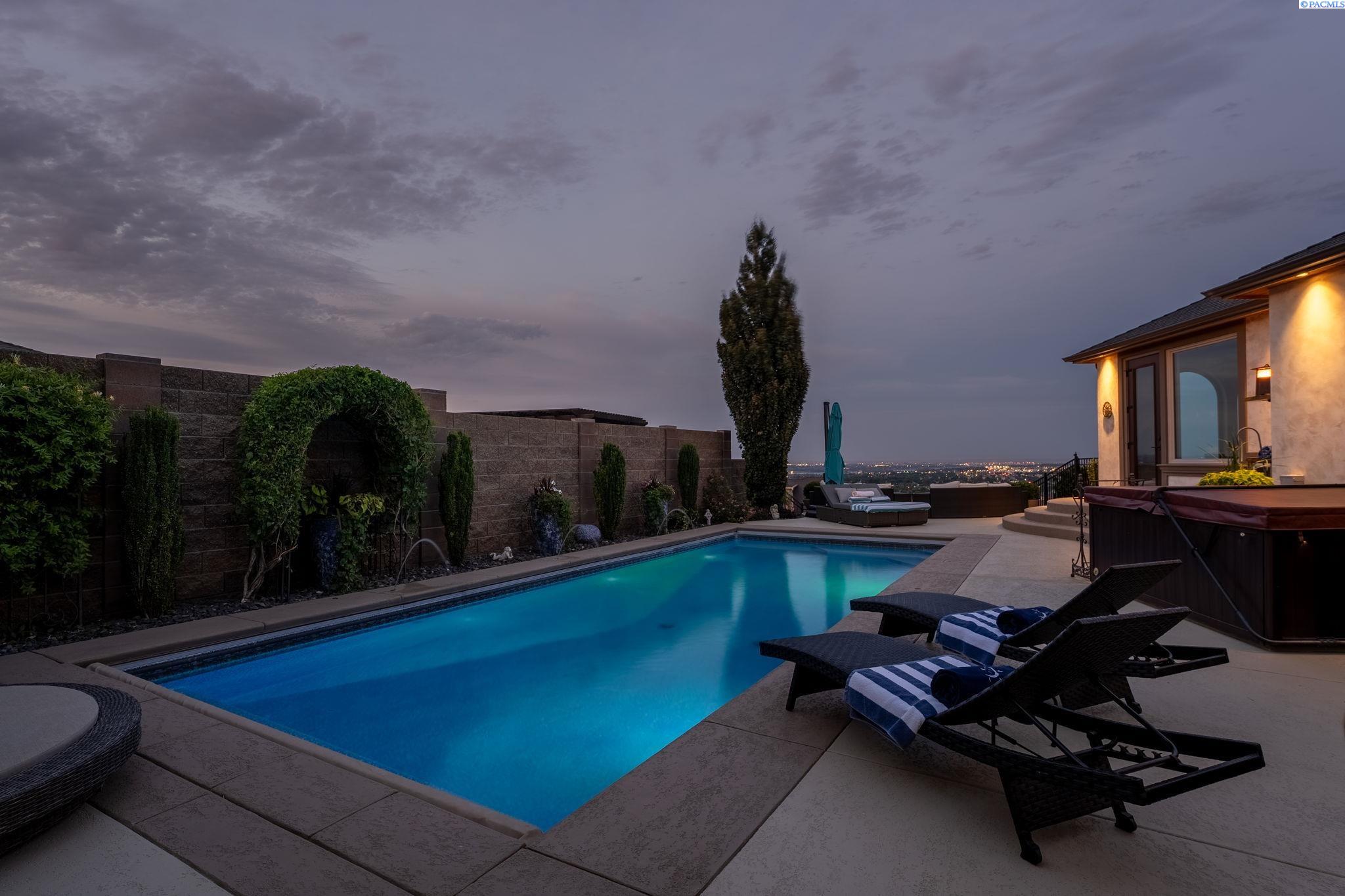 Richland, Washington, 99352, United States, 4 Bedrooms Bedrooms, ,3 BathroomsBathrooms,Residential,Active,1973341