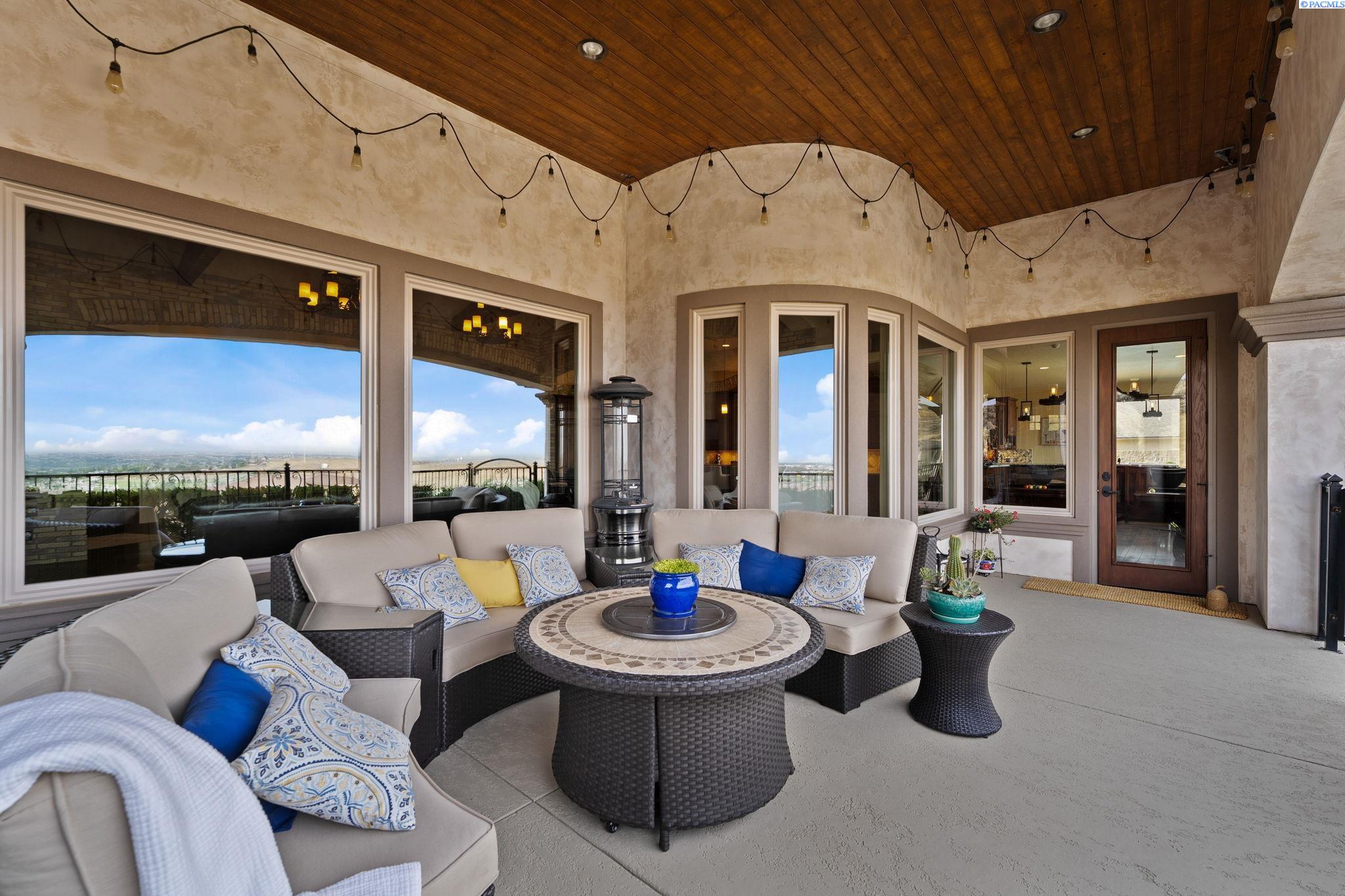 Richland, Washington, 99352, United States, 4 Bedrooms Bedrooms, ,3 BathroomsBathrooms,Residential,Active,1973341