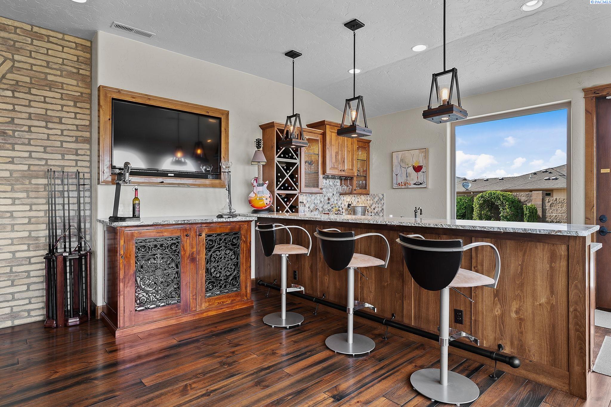 Richland, Washington, 99352, United States, 4 Bedrooms Bedrooms, ,3 BathroomsBathrooms,Residential,Active,1973341