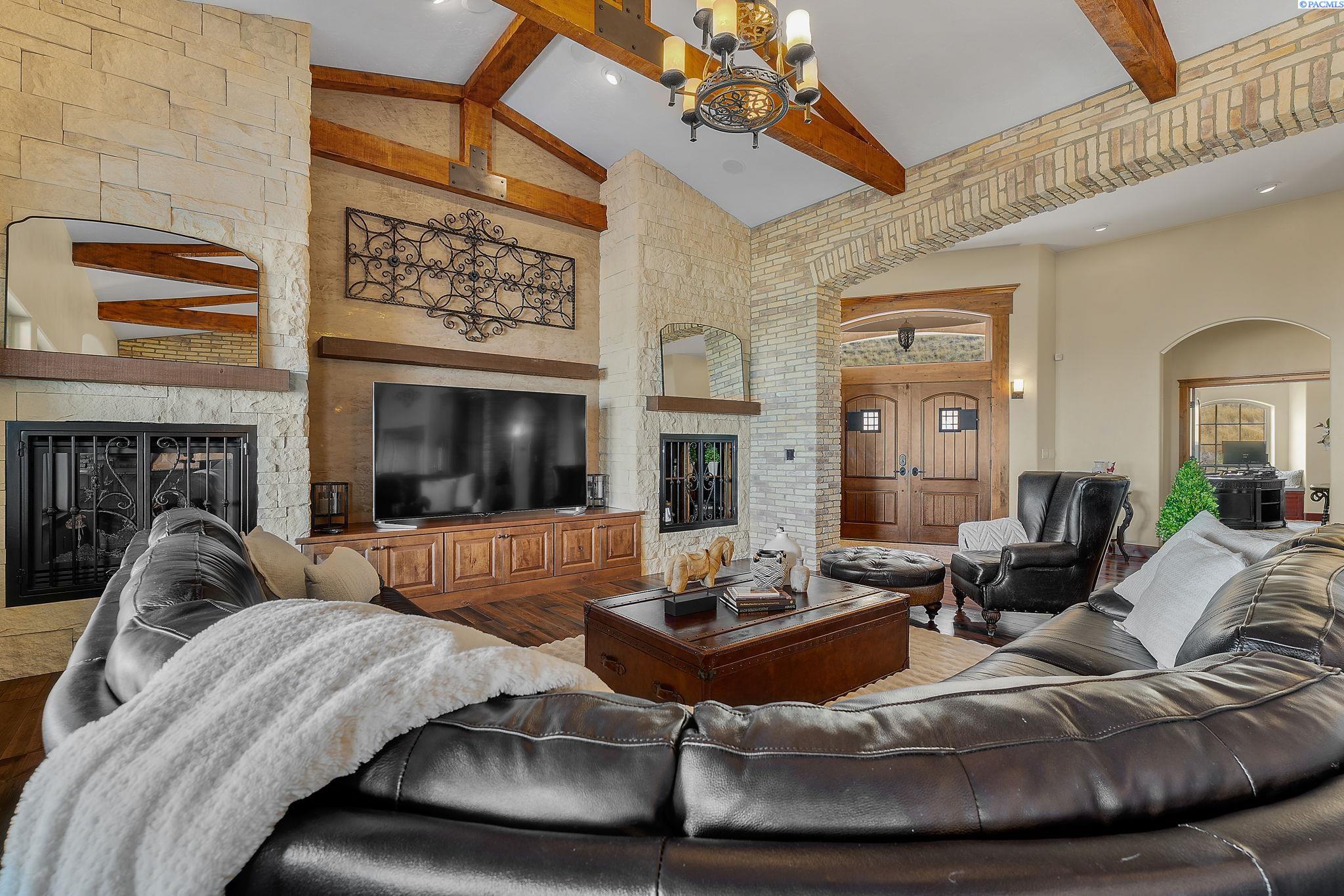 Richland, Washington, 99352, United States, 4 Bedrooms Bedrooms, ,3 BathroomsBathrooms,Residential,Active,1973341