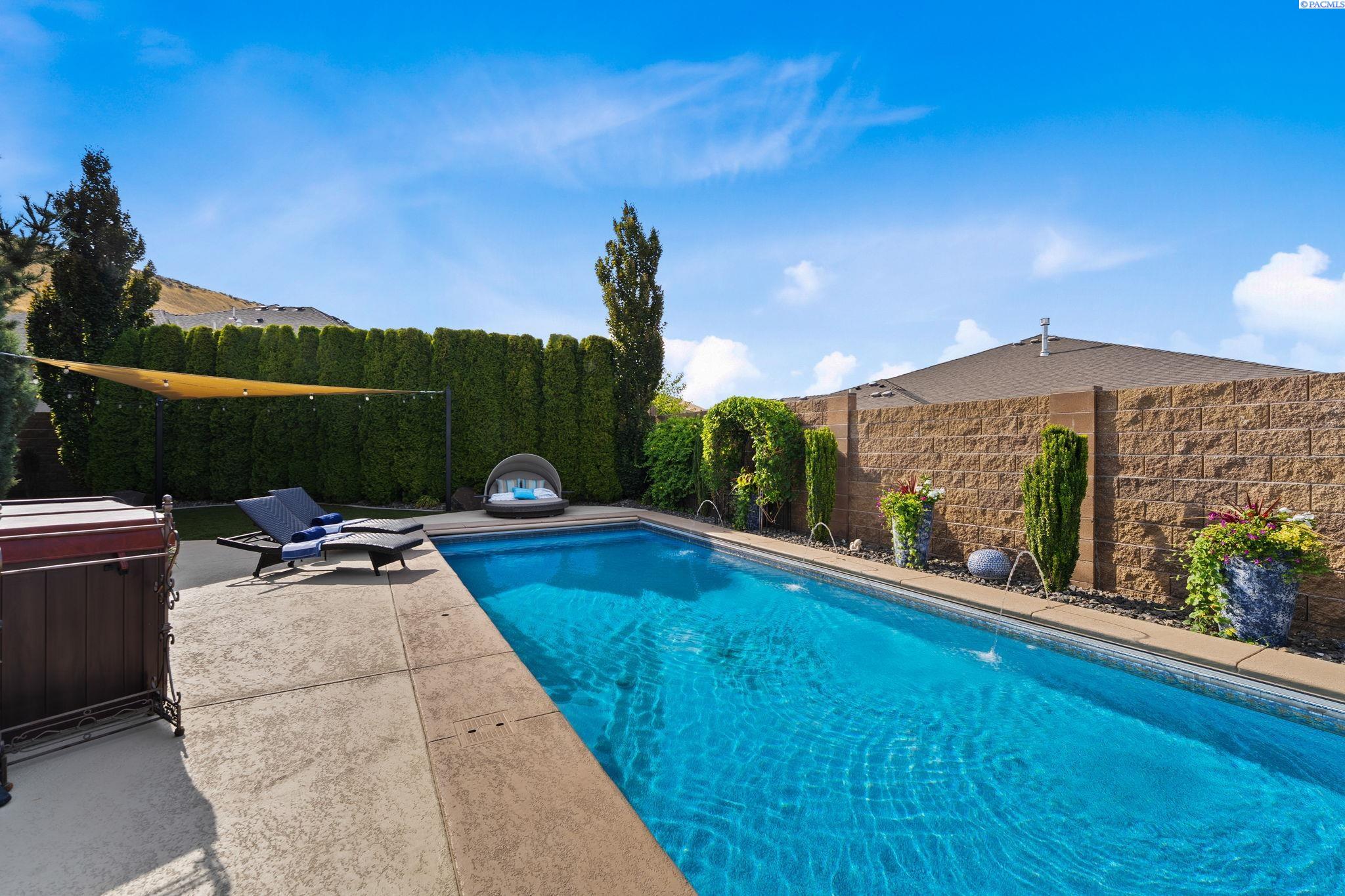 Richland, Washington, 99352, United States, 4 Bedrooms Bedrooms, ,3 BathroomsBathrooms,Residential,Active,1973341