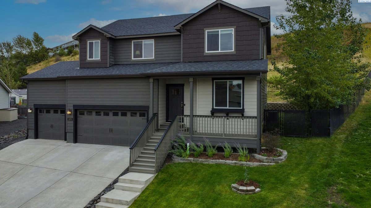 1070 SW CORRAL CT, PULLMAN, WA 99163, photo 1 of 25