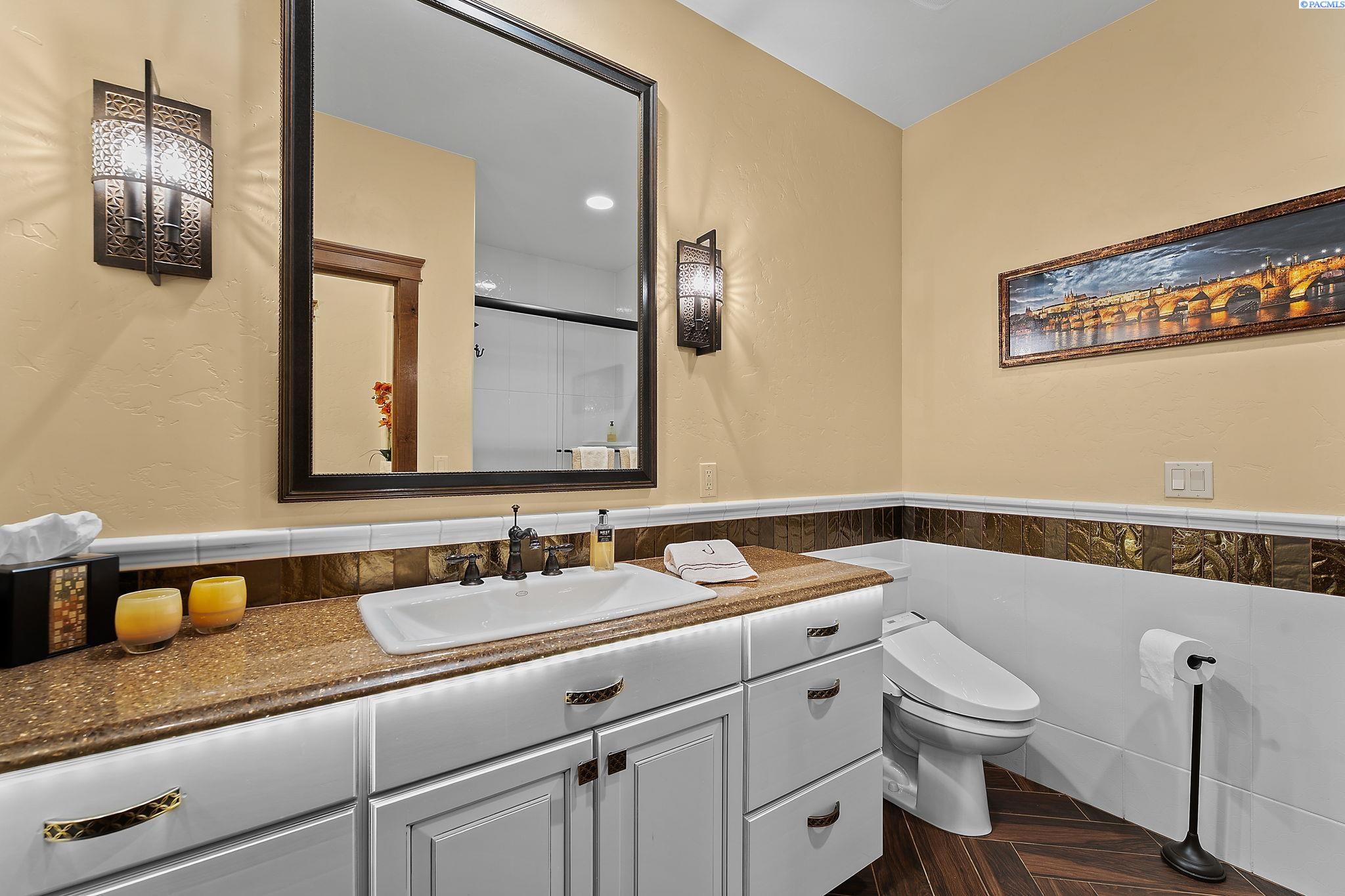 Richland, Washington, 99352, United States, 4 Bedrooms Bedrooms, ,3 BathroomsBathrooms,Residential,Active,1973341