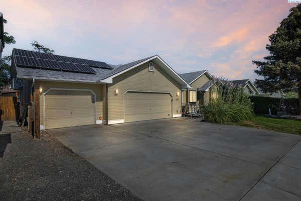 2122 W 8TH PL, KENNEWICK, WA 99336 - Image 1