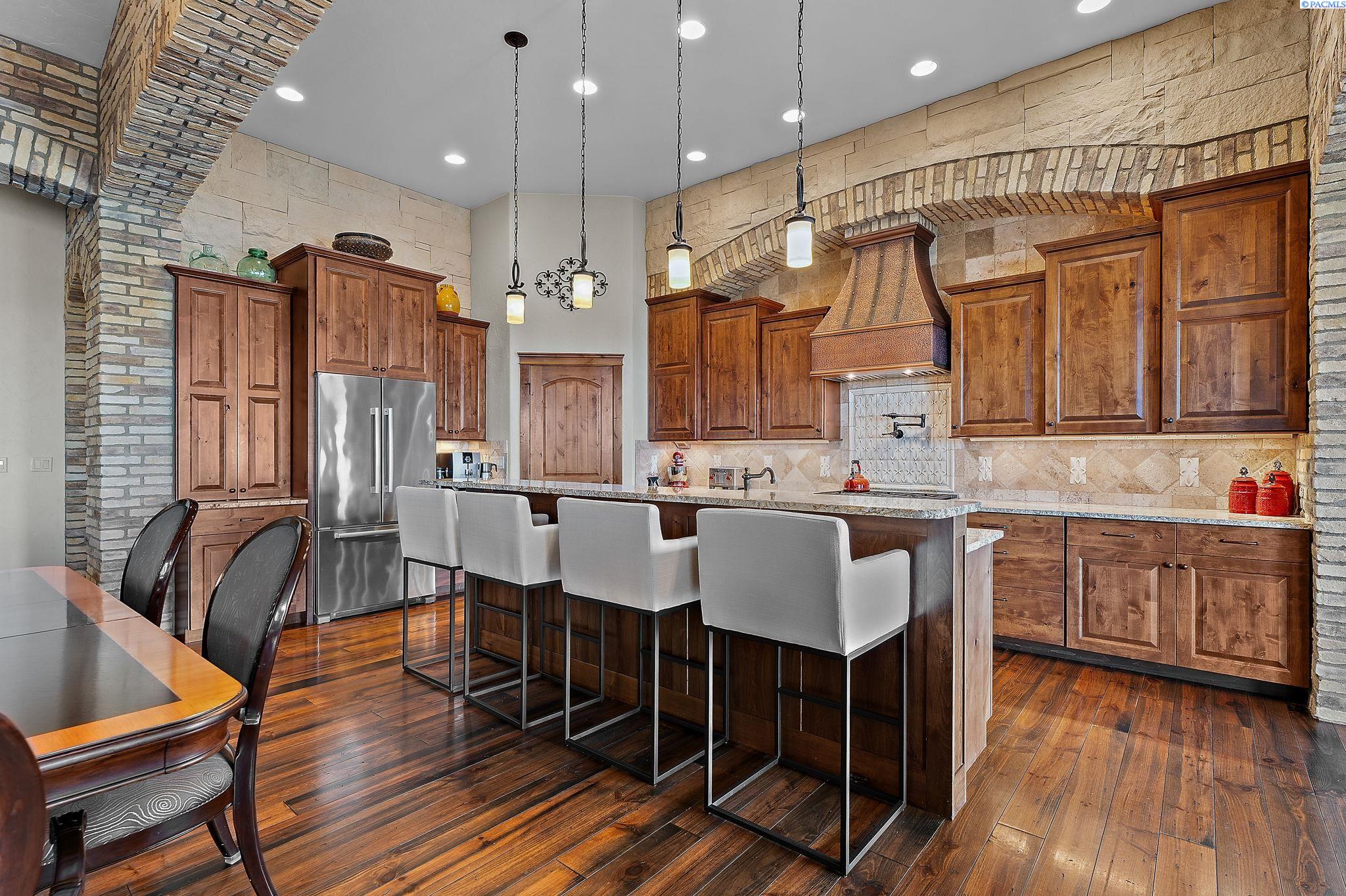 Richland, Washington, 99352, United States, 4 Bedrooms Bedrooms, ,3 BathroomsBathrooms,Residential,Active,1973341