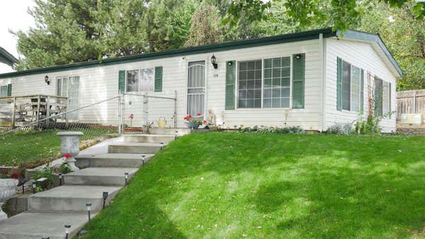 2219 N RHODE ISLAND CT, KENNEWICK, WA 99336, photo 2 of 40